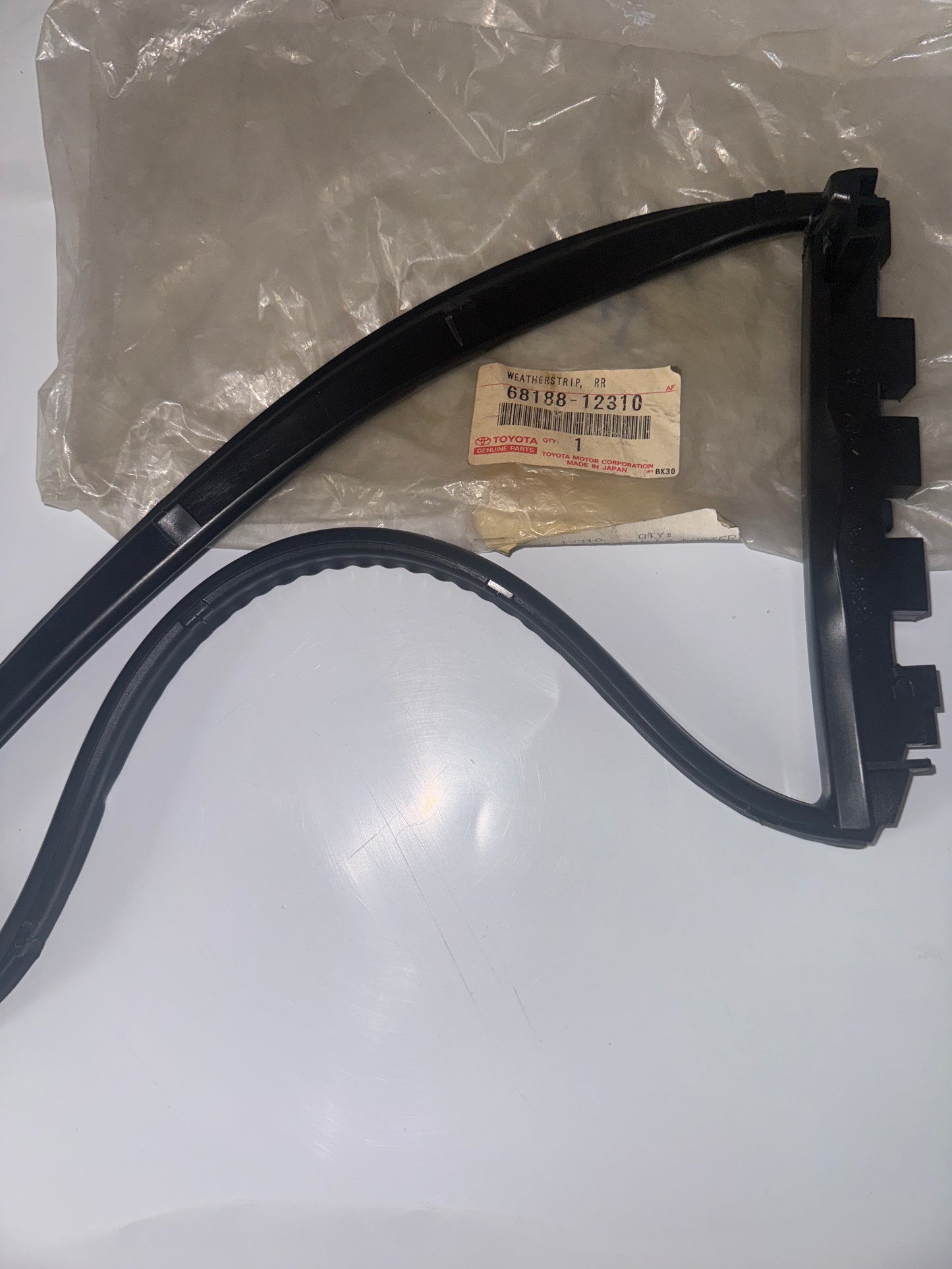 68188-12310 REAR DOOR PANEL & GLASS, toyota