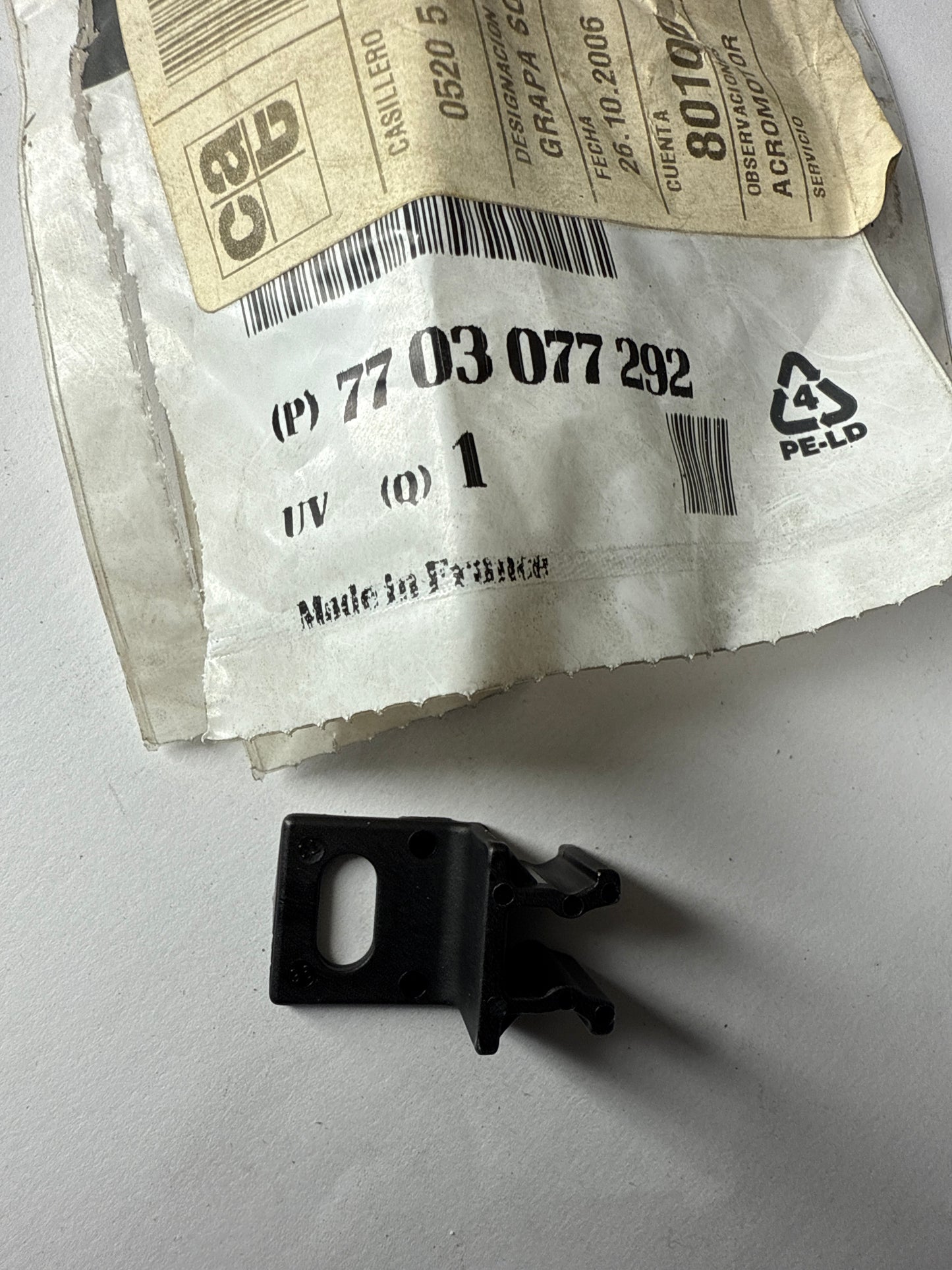 7703077292 - GRAPA SOPORTE - Renault