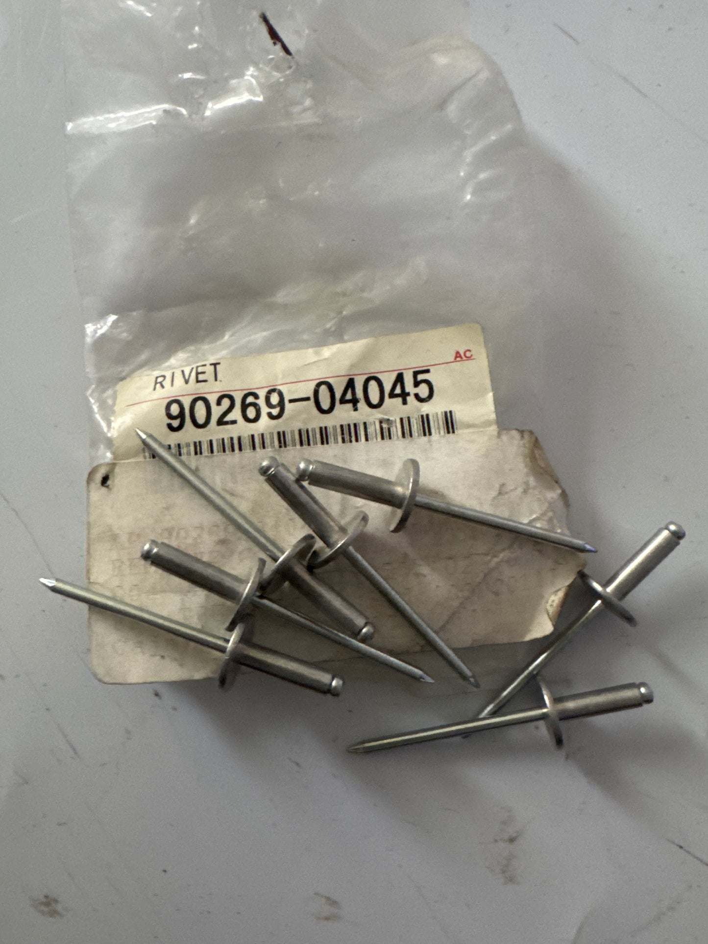 90269-04045, Pin, Toyota - Lexus