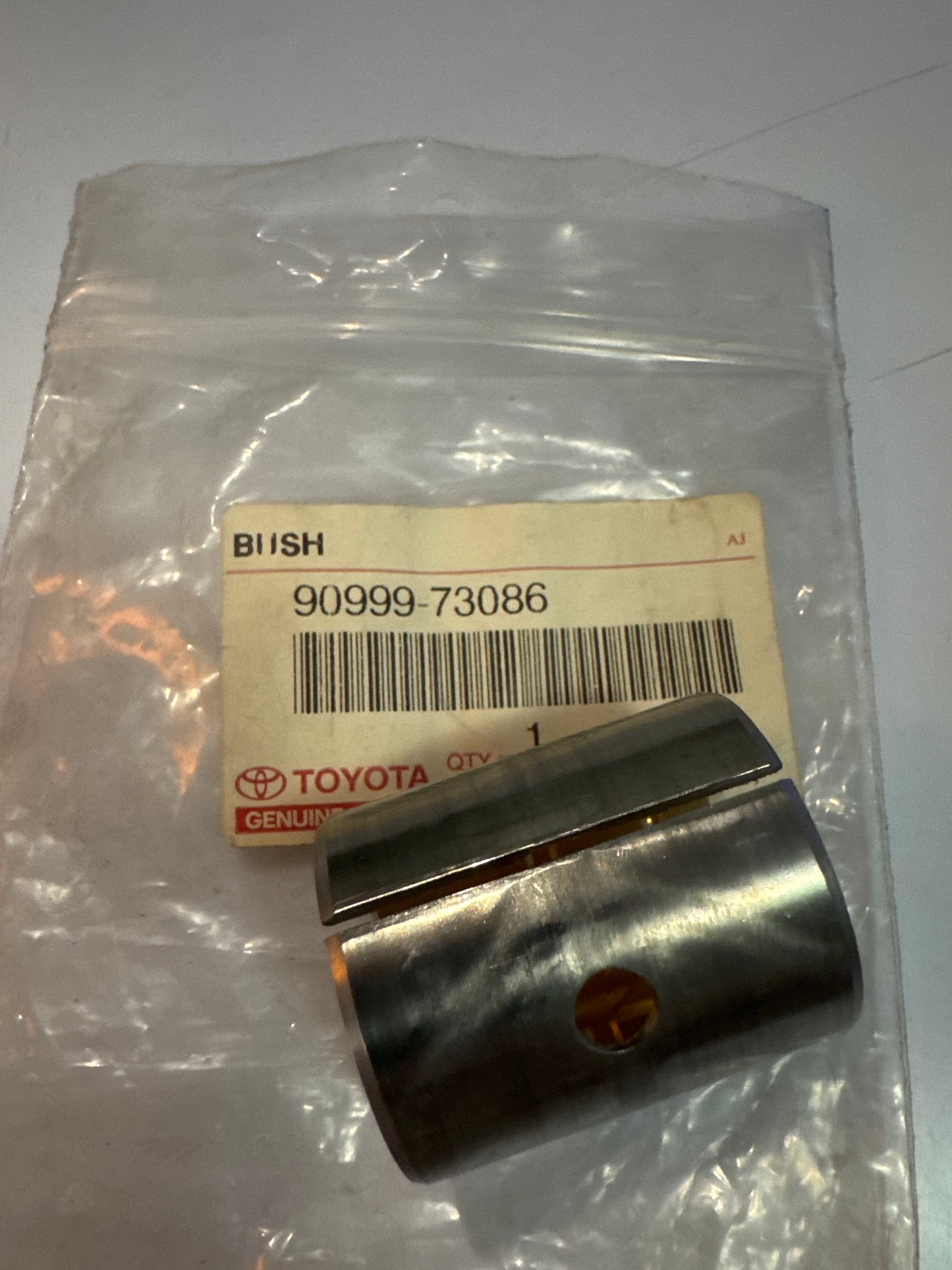 90999-73086 FRONT AXLE ARM & STEERING KNUCKLE, toyota