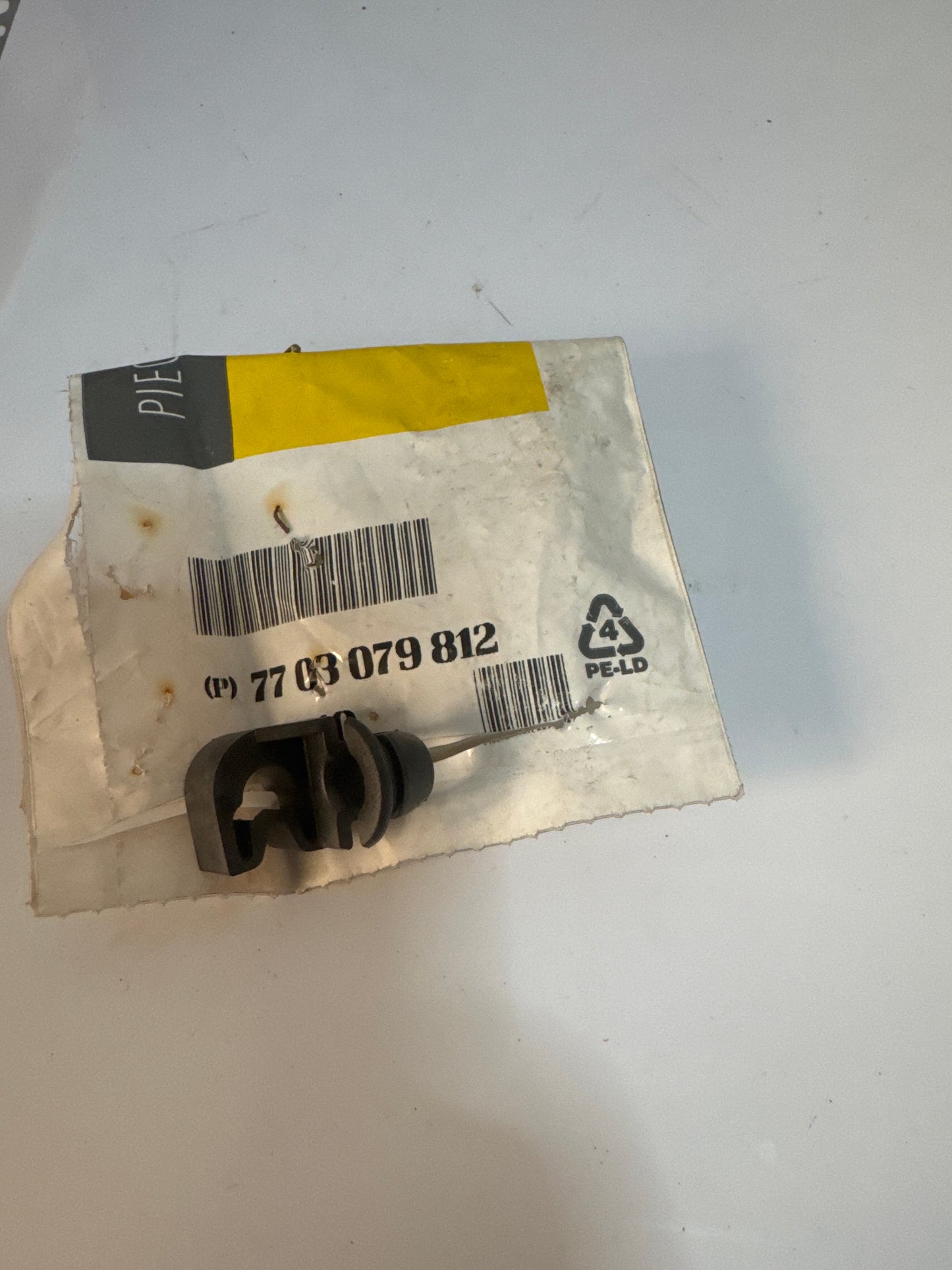 7703079812, SOPORTE GRAPA, Renault