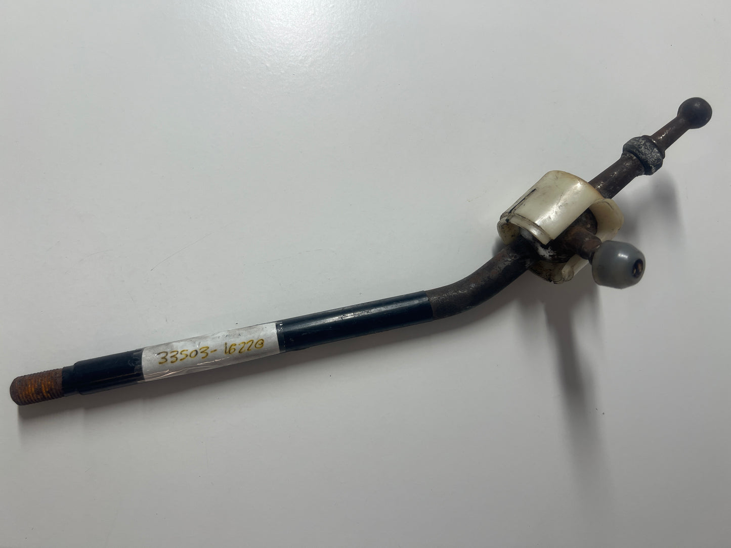 33503-16220 SHIFT LEVER & RETAINER, toyota