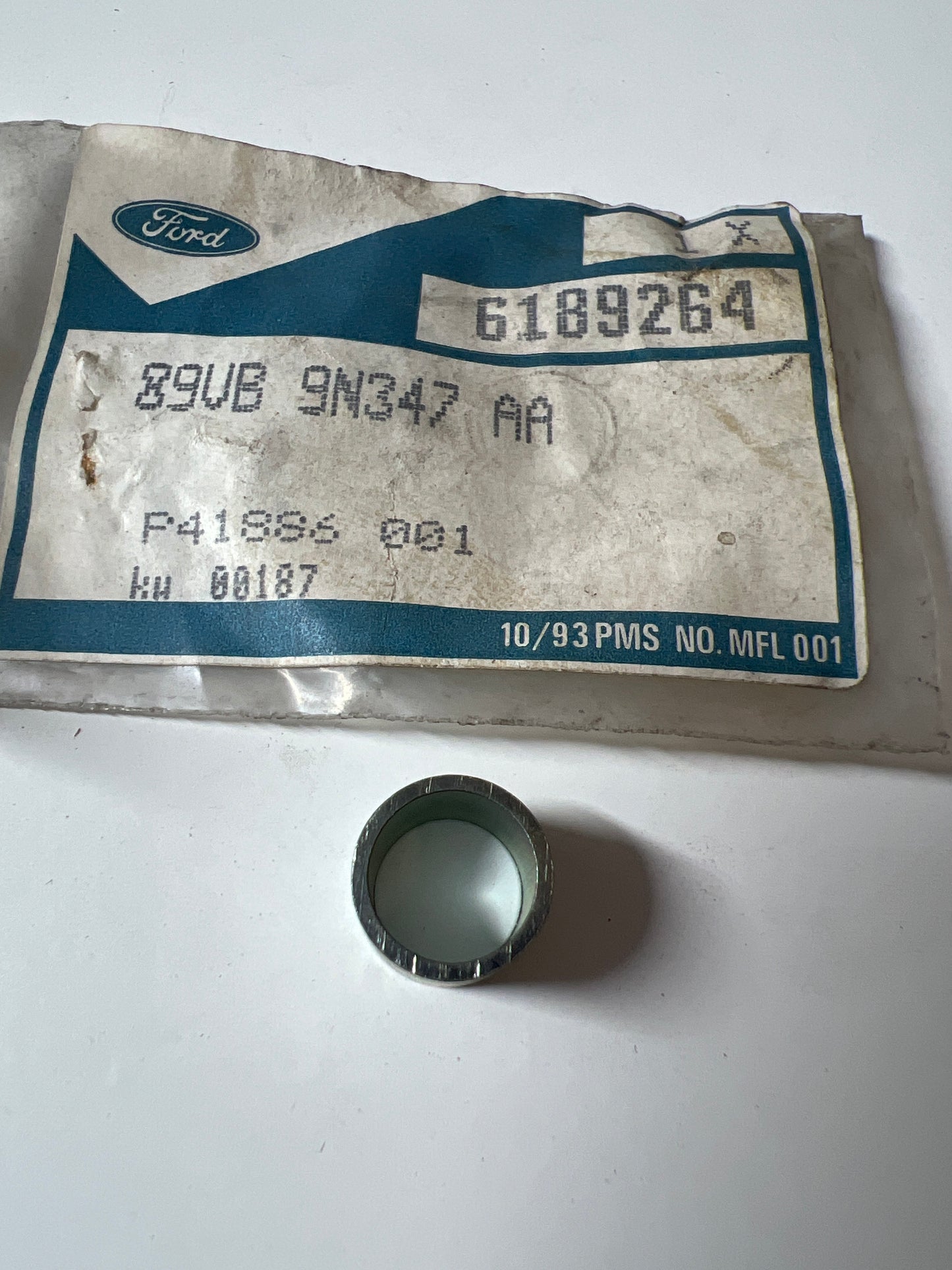 6189264, BUJE ESPACIO, Ford