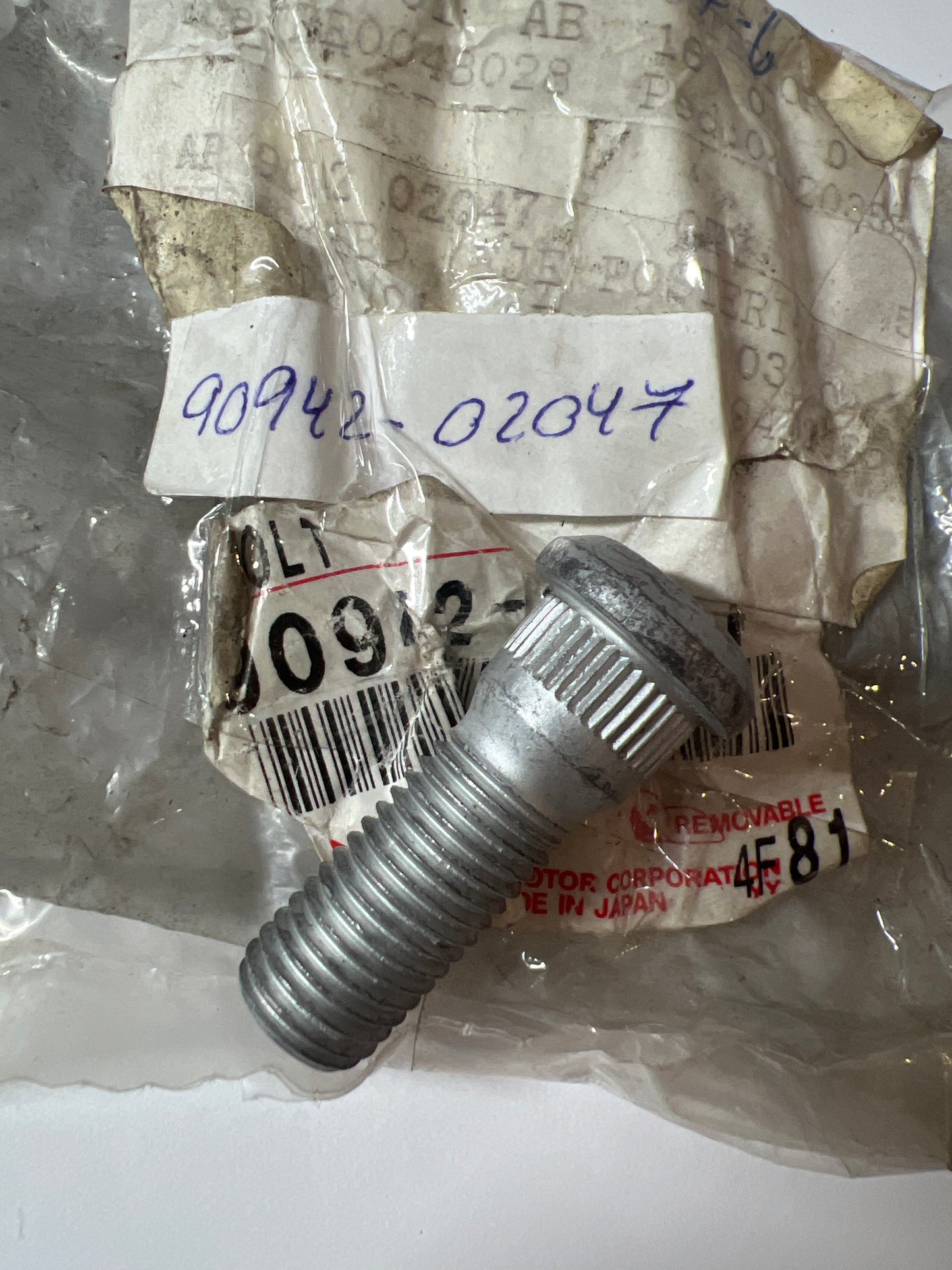 90942-02047 REAR AXLE SHAFT & HUB
43-03: FRONT AXLE HUB, toyota