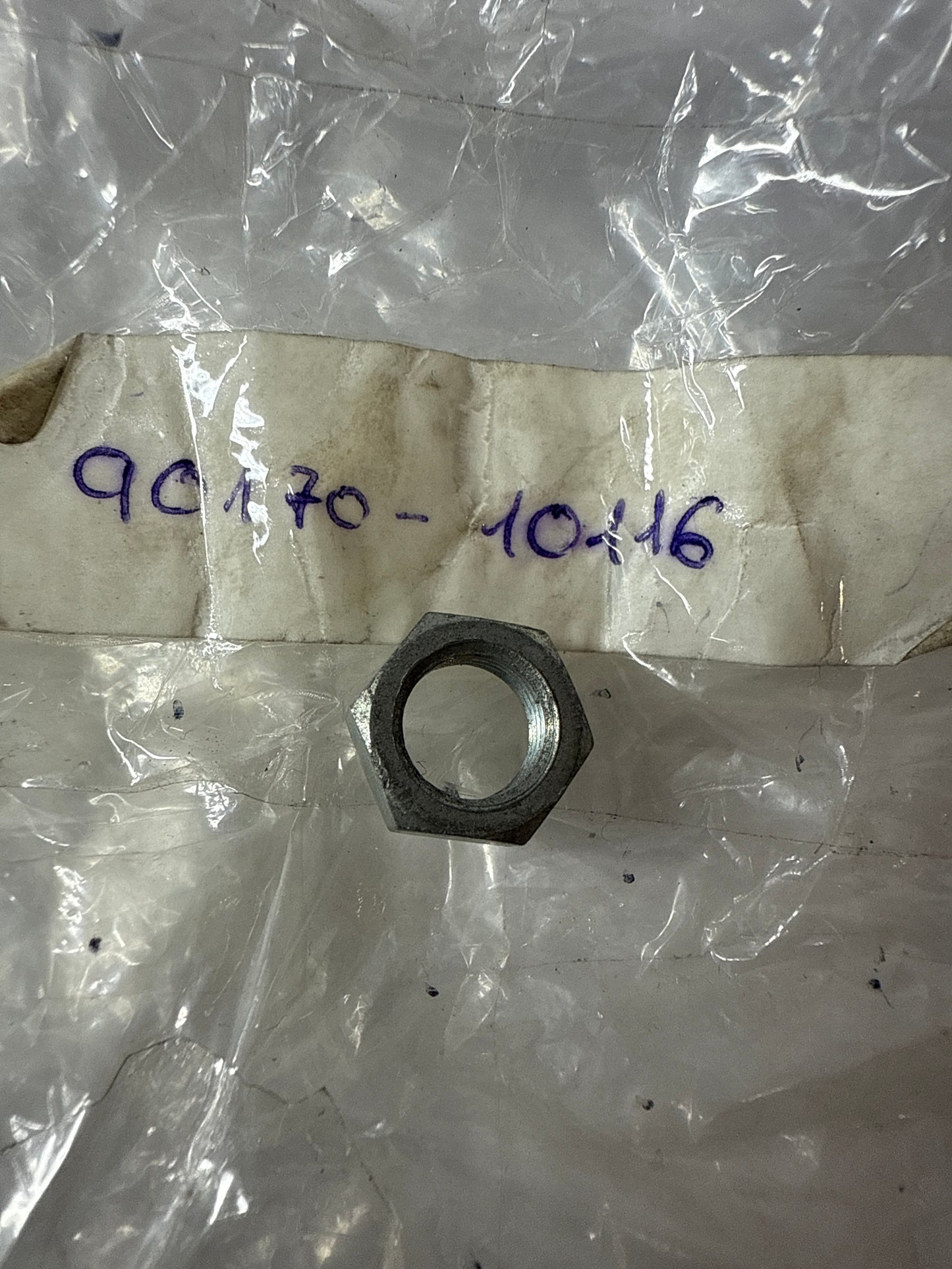 90170-10116 CAMSHAFT & VALVE, toyota