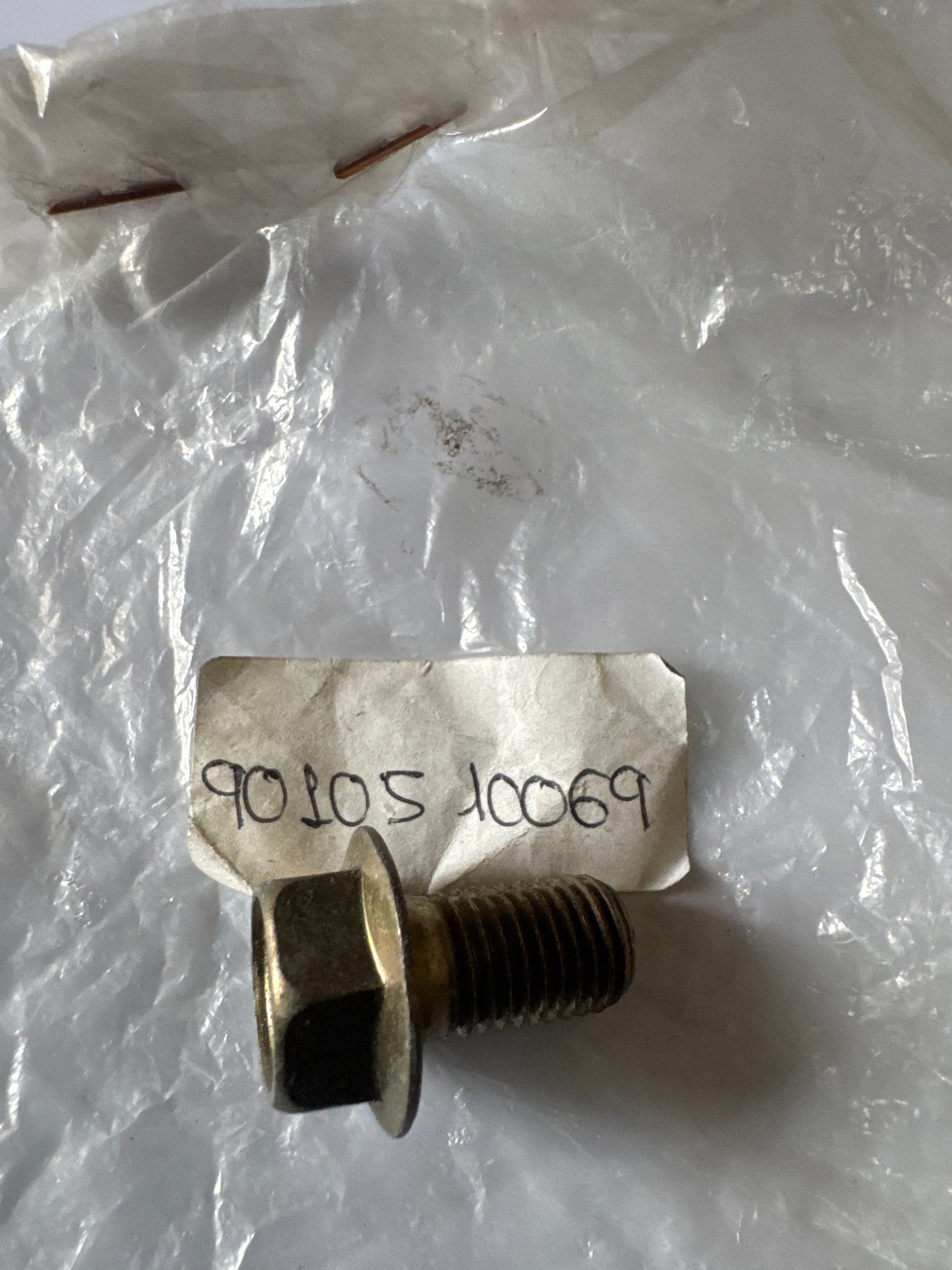 90105-10069 FRONT AXLE ARM & STEERING KNUCKLE, toyota