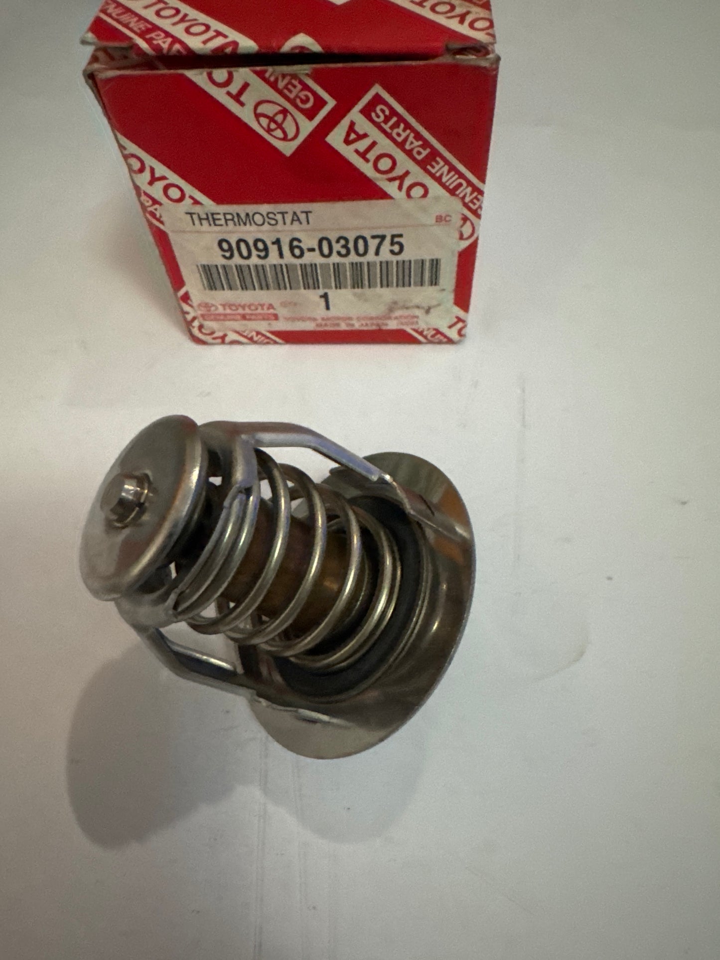 90916-03075 RADIATOR & WATER OUTLET, toyota