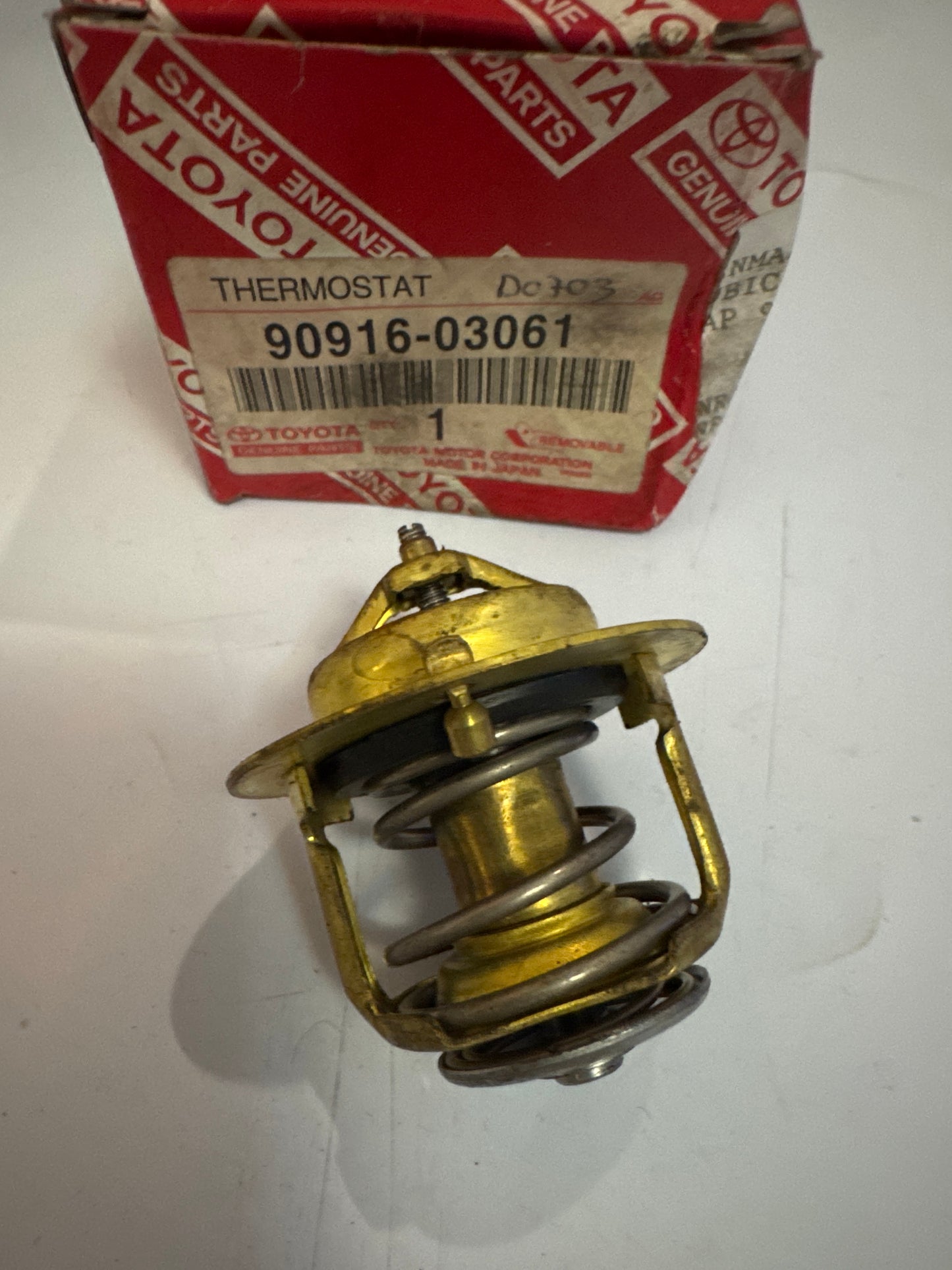 90916-03061 RADIATOR & WATER OUTLET, toyota