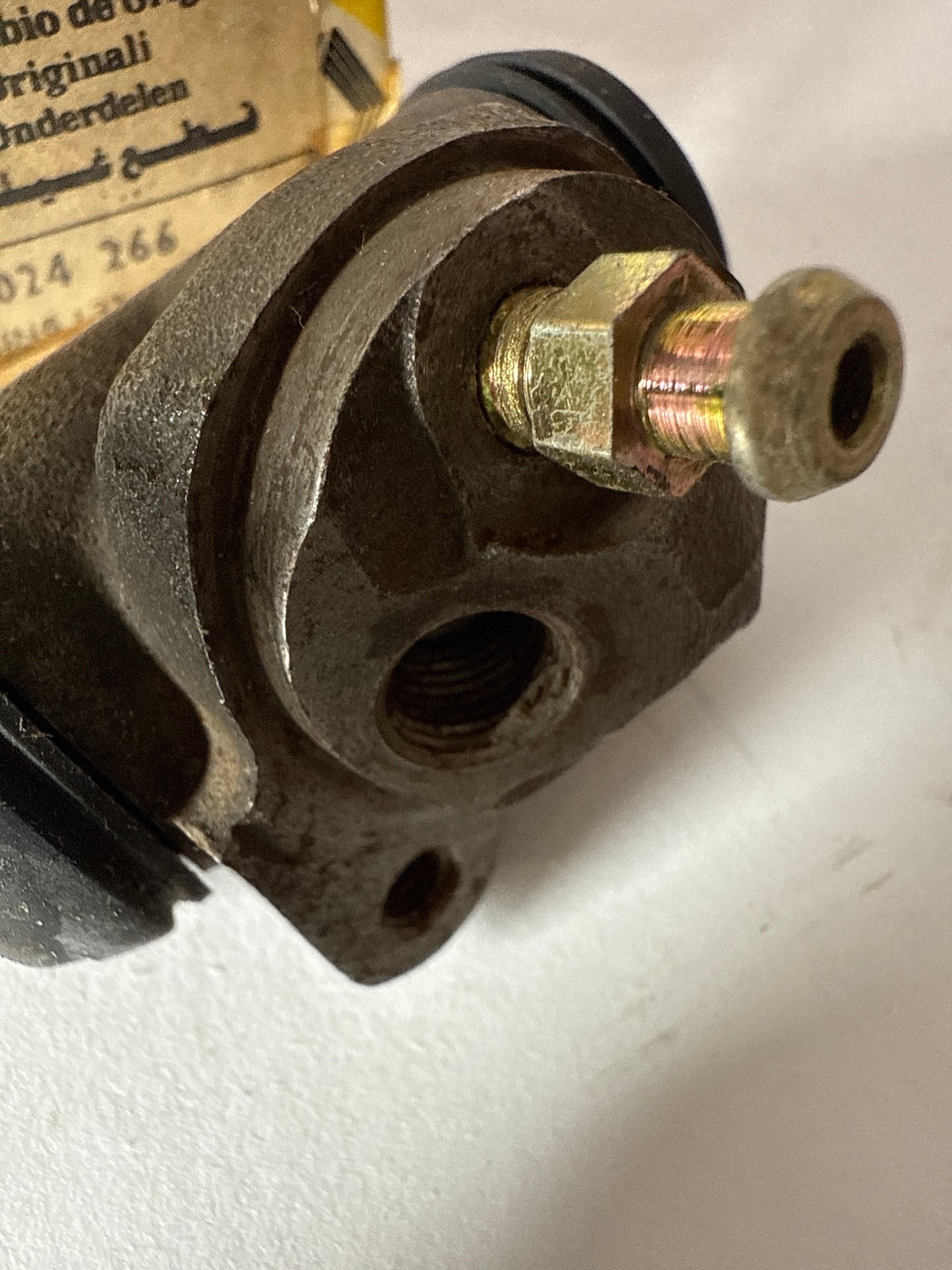 7701024266 - BOMBIN FRENO AR - Renault