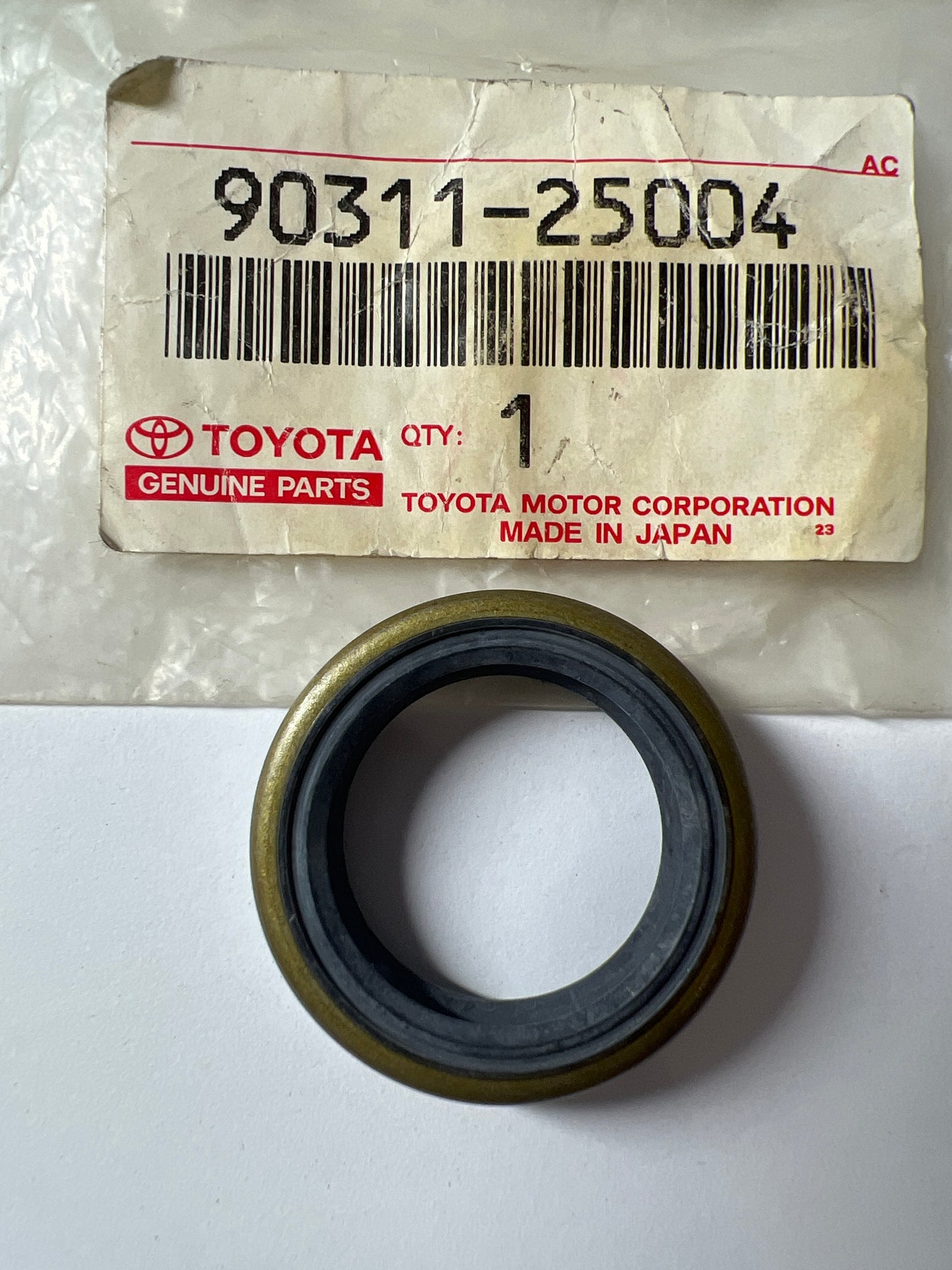 90311-25004, BRAZO CENTRAL SELLO ACEITE MENSULA, Toyota - Lexus