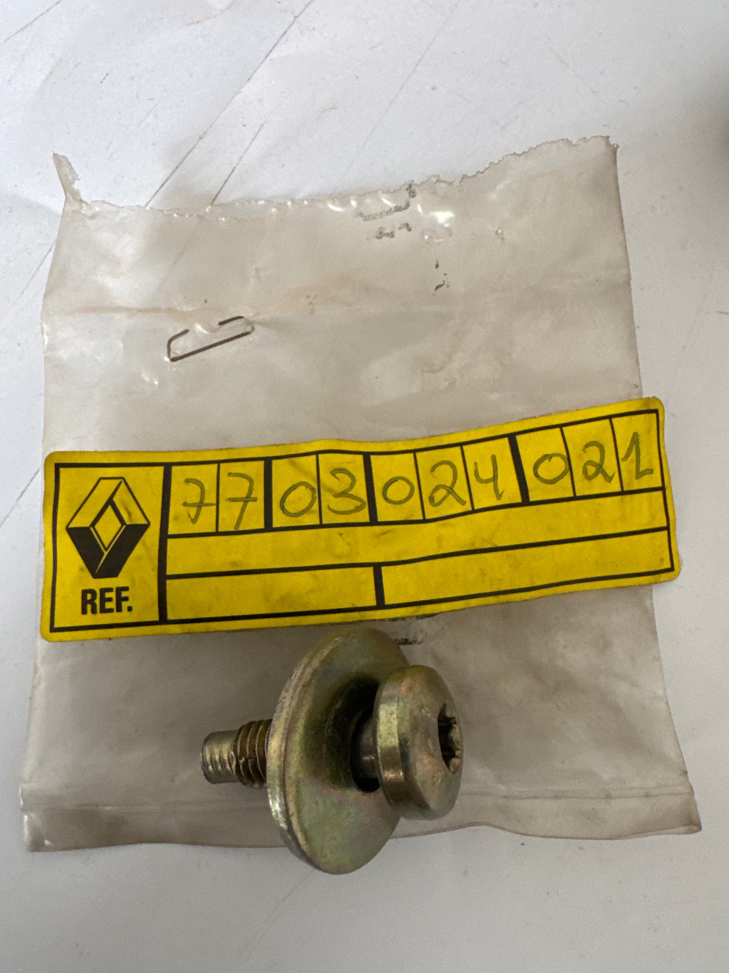 7703024021, TORNILLO M8X1, Renault