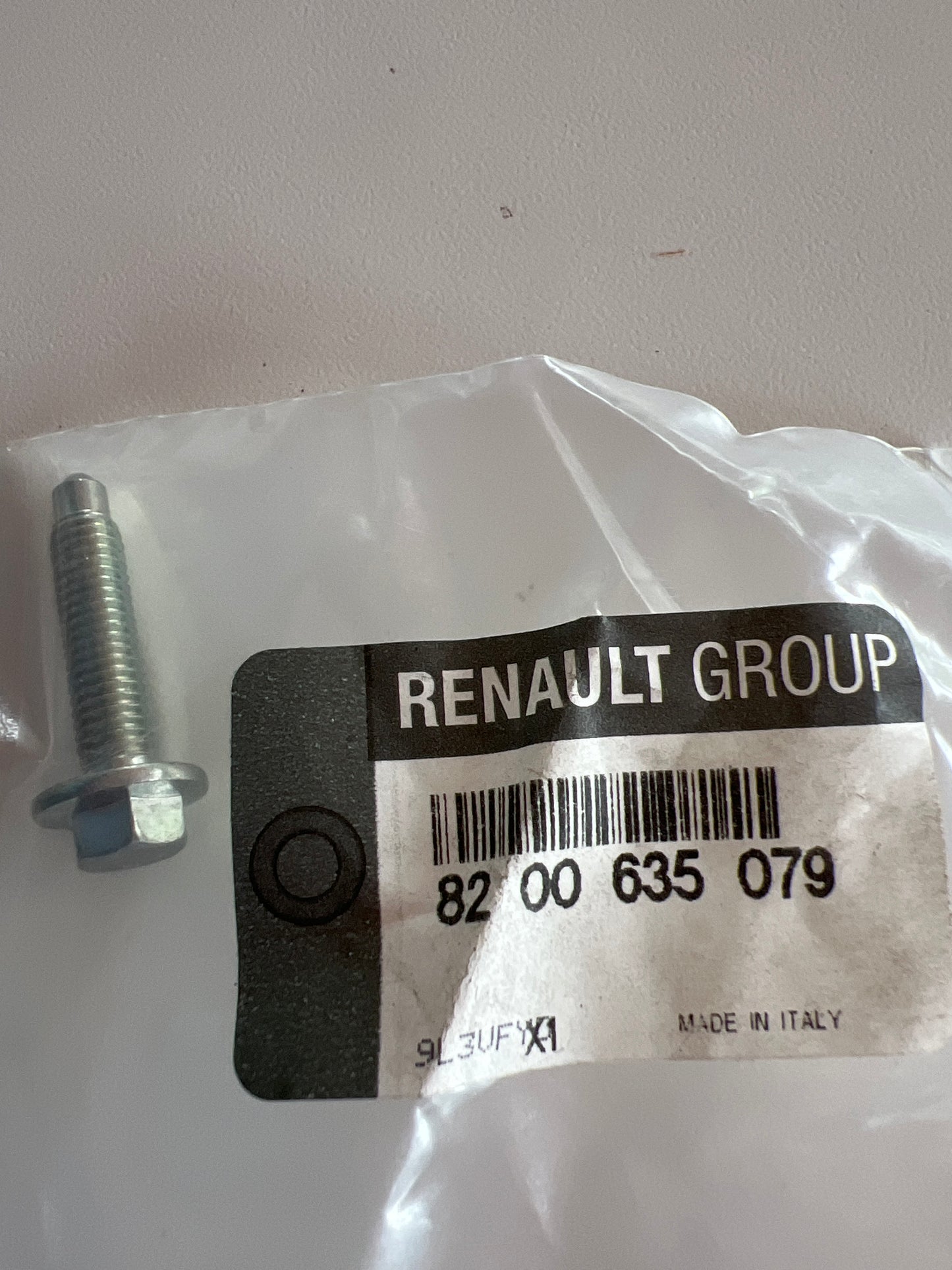 8200635079 TORNILLO FIJACION RENAULT