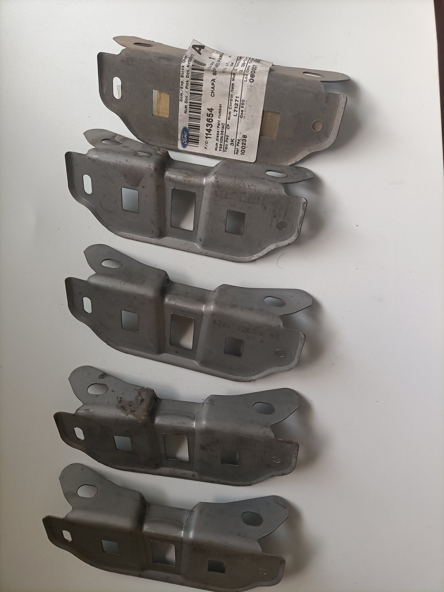 1143654, PANEL DE SOPORTE - FARO, Ford