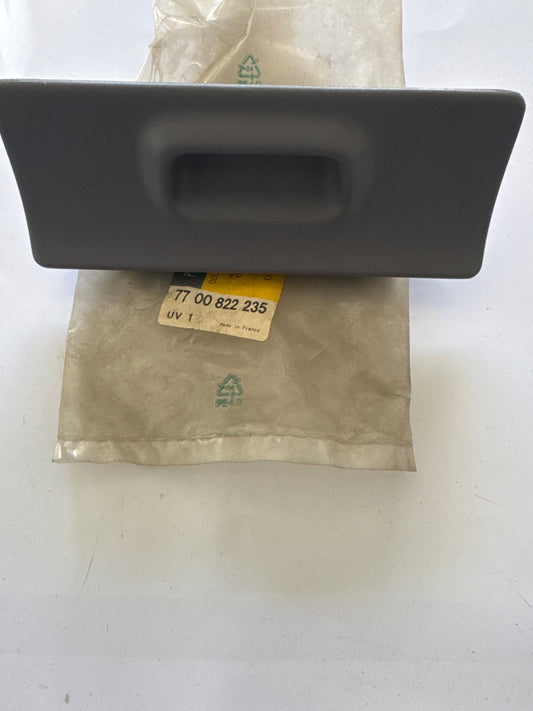 7700822235, CENICERO ENS.DEL., Renault