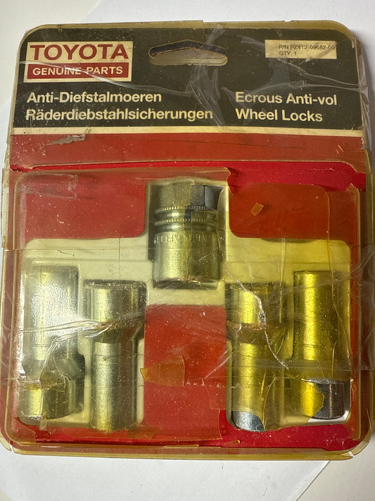 PZ413-99682-00; Perno rueda antirrobo, toyota