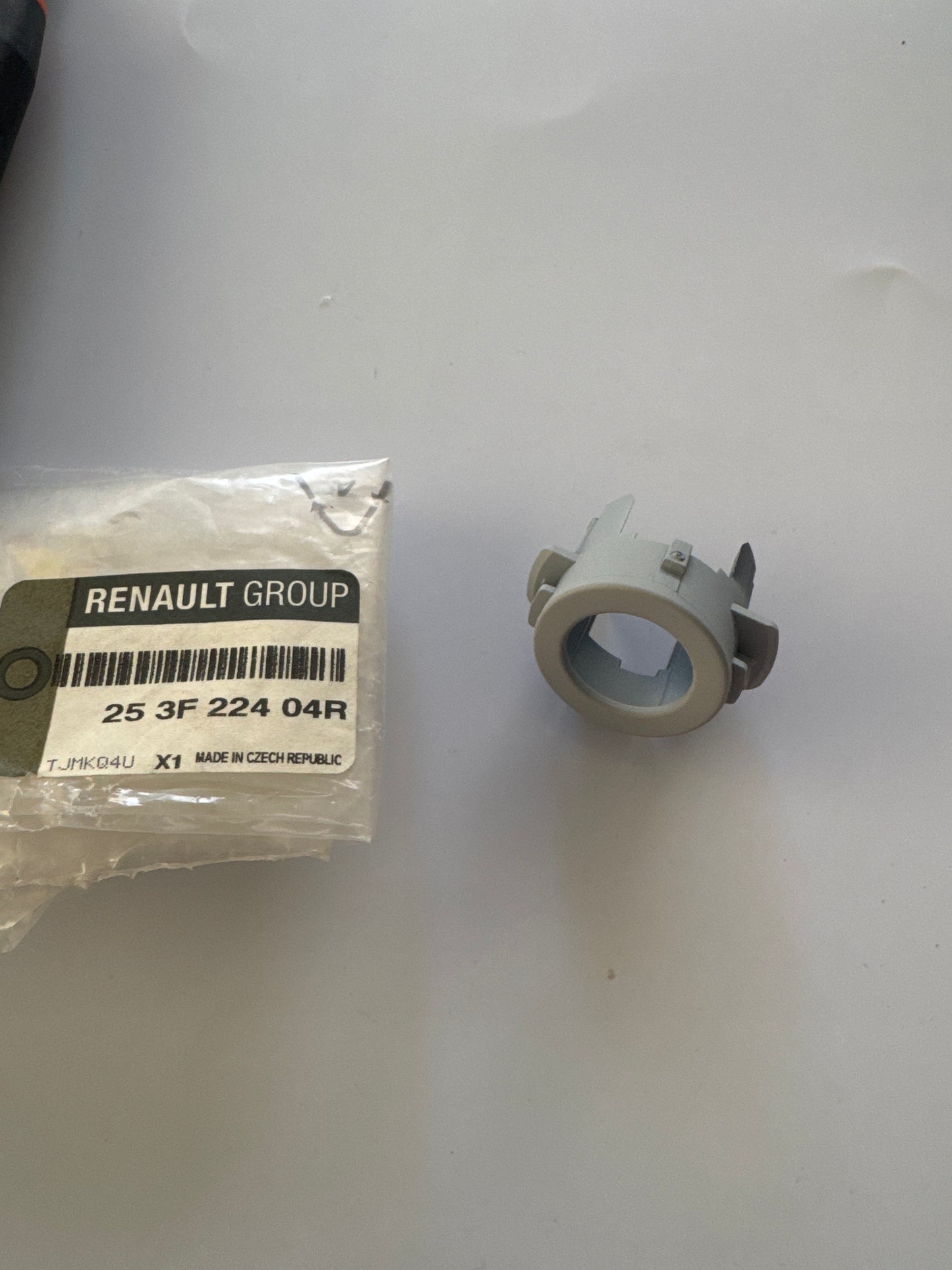 253F22404R, COLECTOR EMBELLECEDOR, Renault