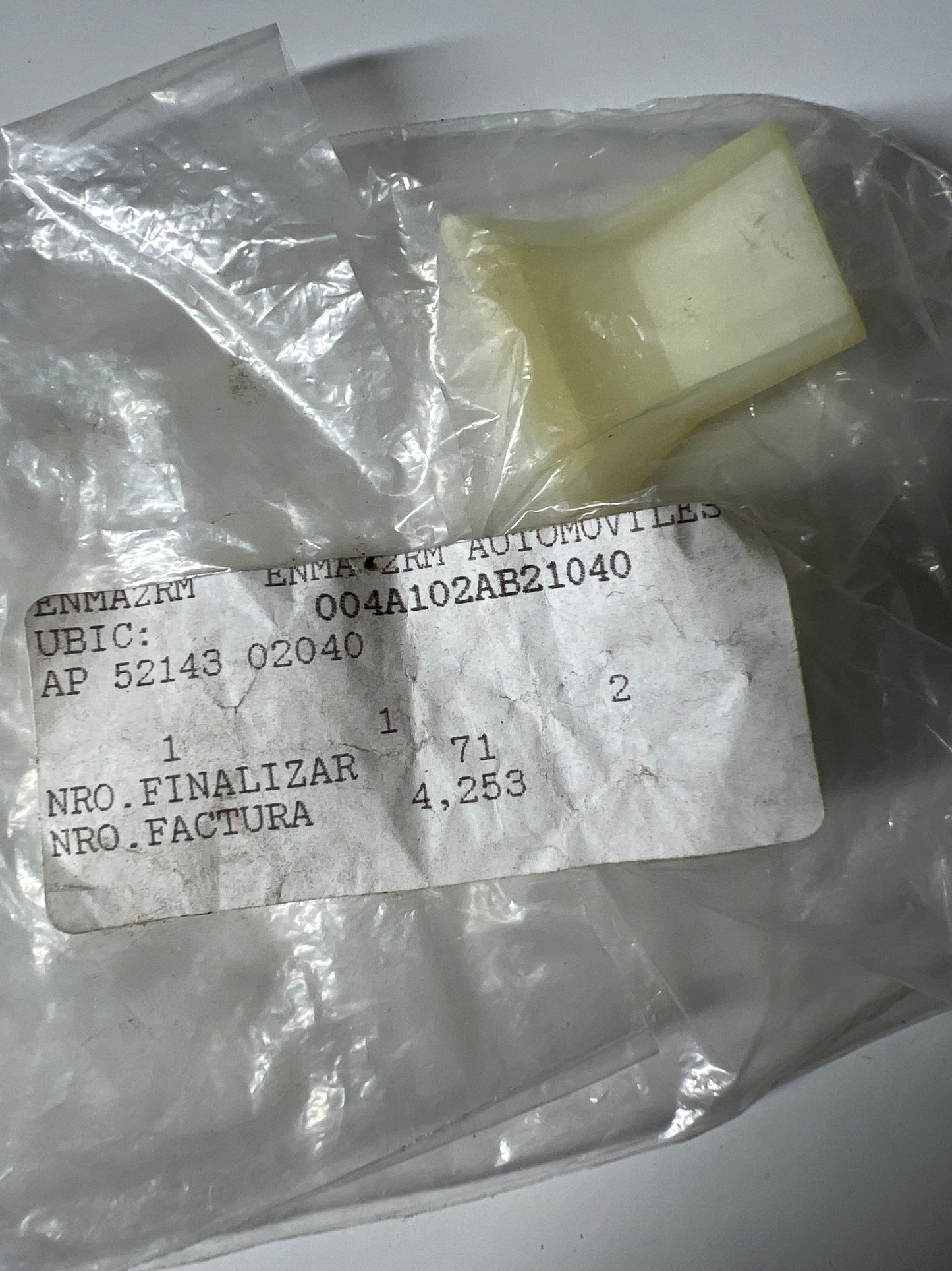 52143-02040, MENSULA LATERAL DEL PARACHOQUES FR, Toyota - Lexus