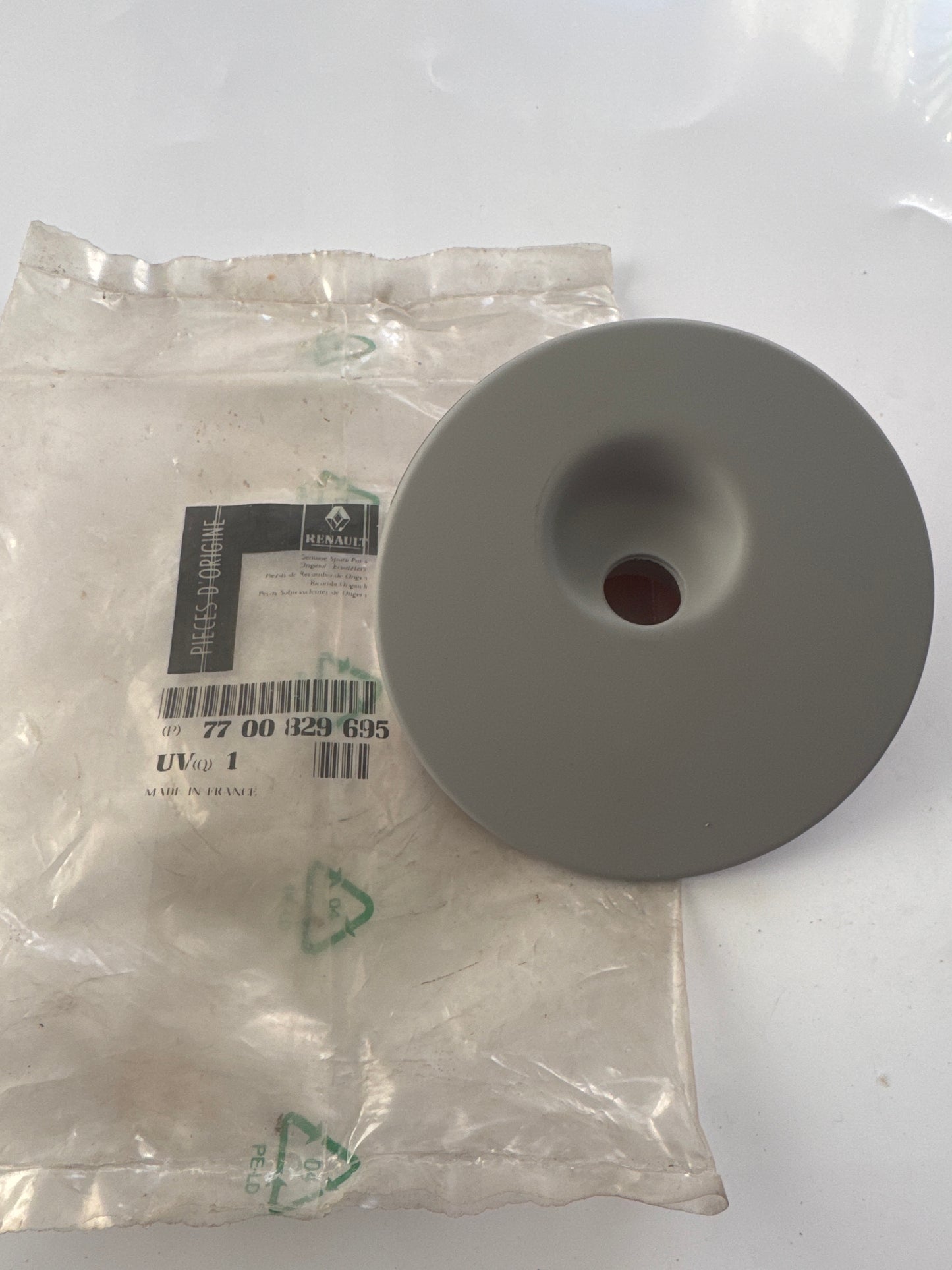 7700829695, FUNDA TAPA DEPÓSITO, Renault