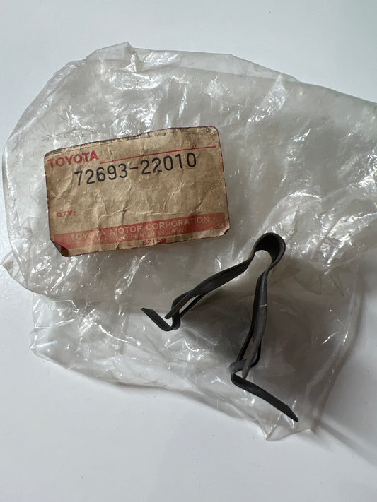 72693-22010 , GANCHO, CERRADURA DEL COJÍN DEL ASIENTO TRASERO, Toyota - Lexus