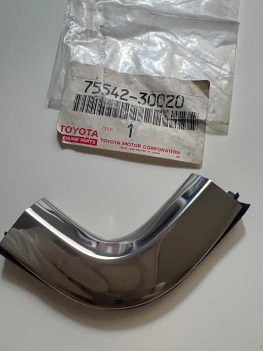 75542-30020 FRONT MOULDING, toyota