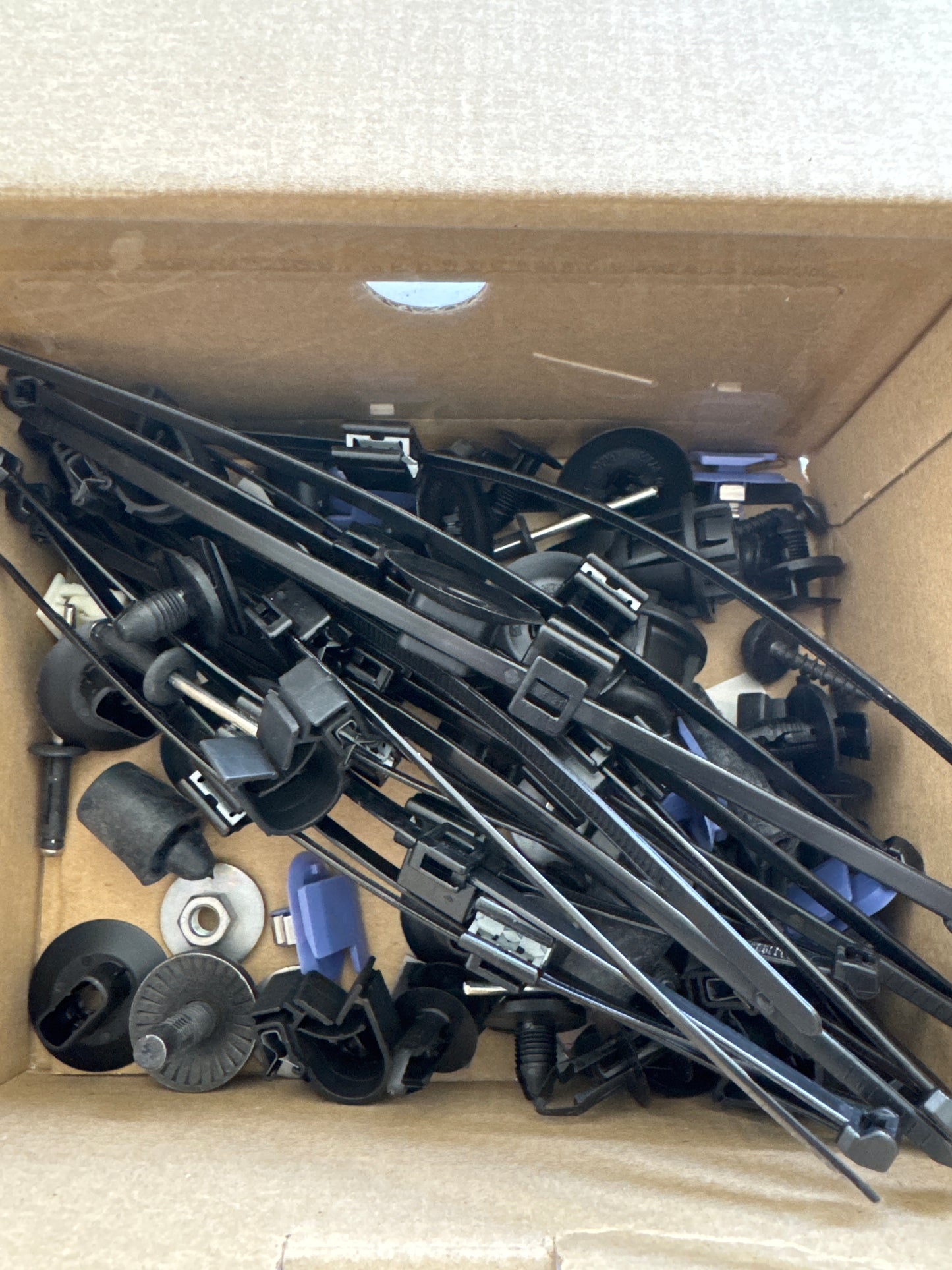 850107185S, C&F CHO TRMEGIVSE, Renault