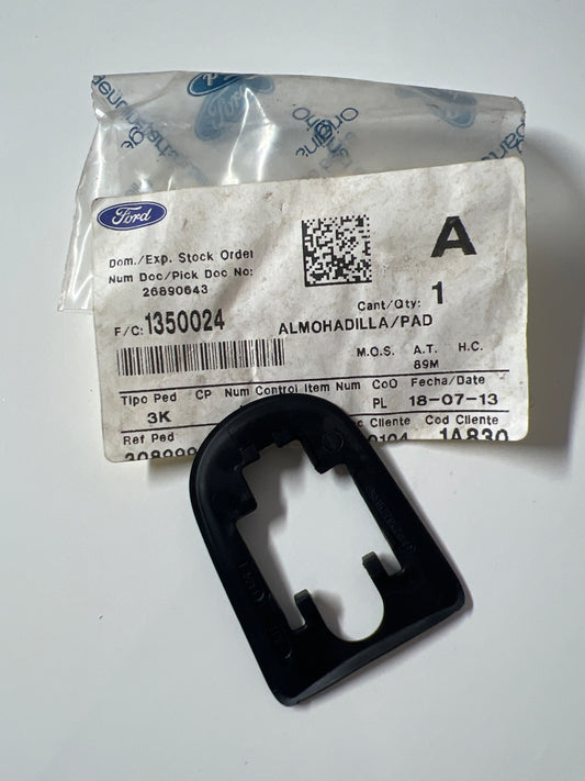 1350024, COJÍN, Ford