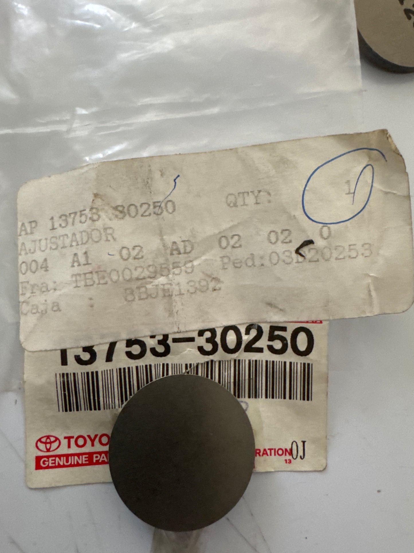 13753-30250 CAMSHAFT & VALVE, toyota