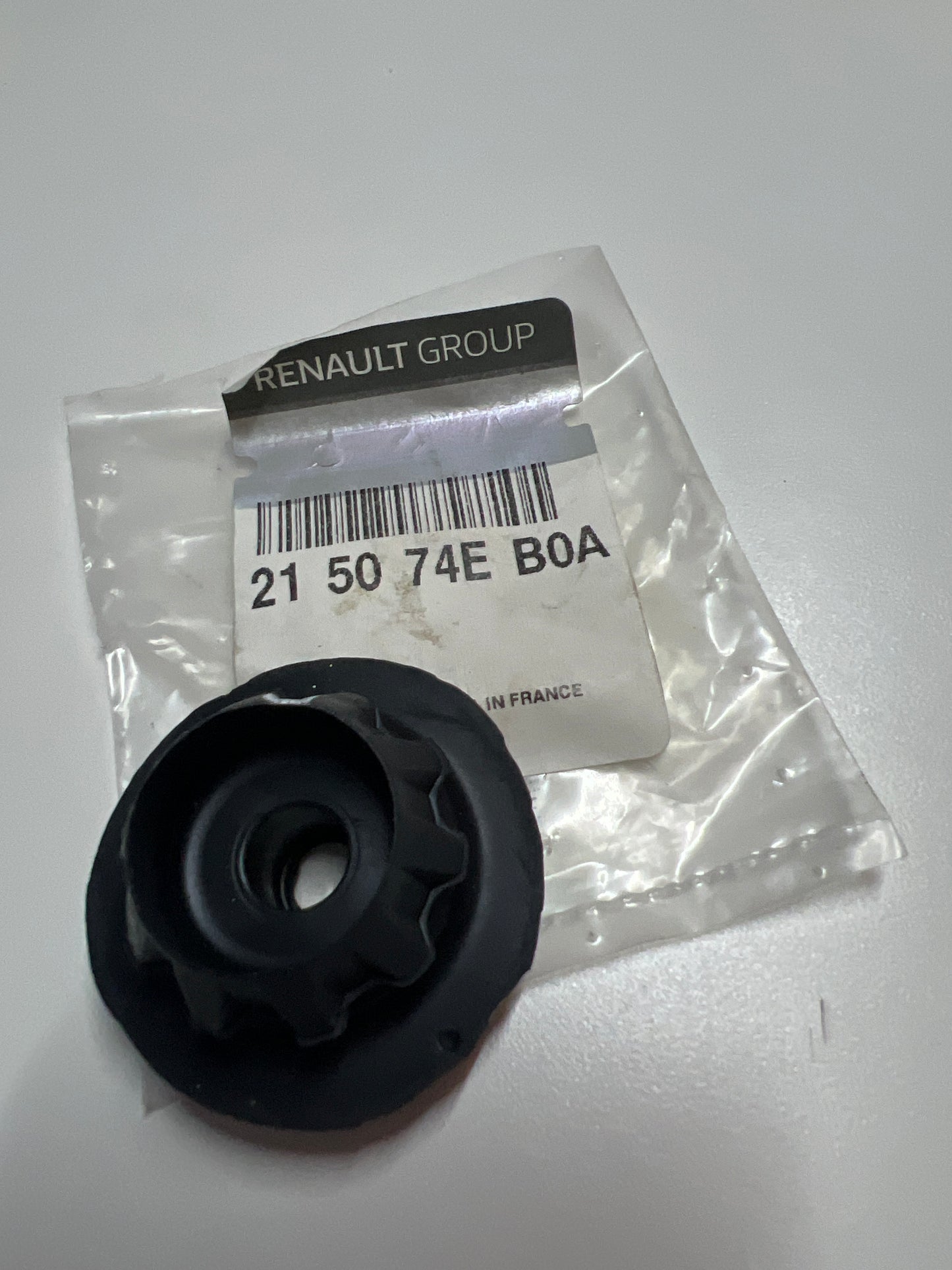 215074EB0A - TAPON INF.RADIAD - Renault