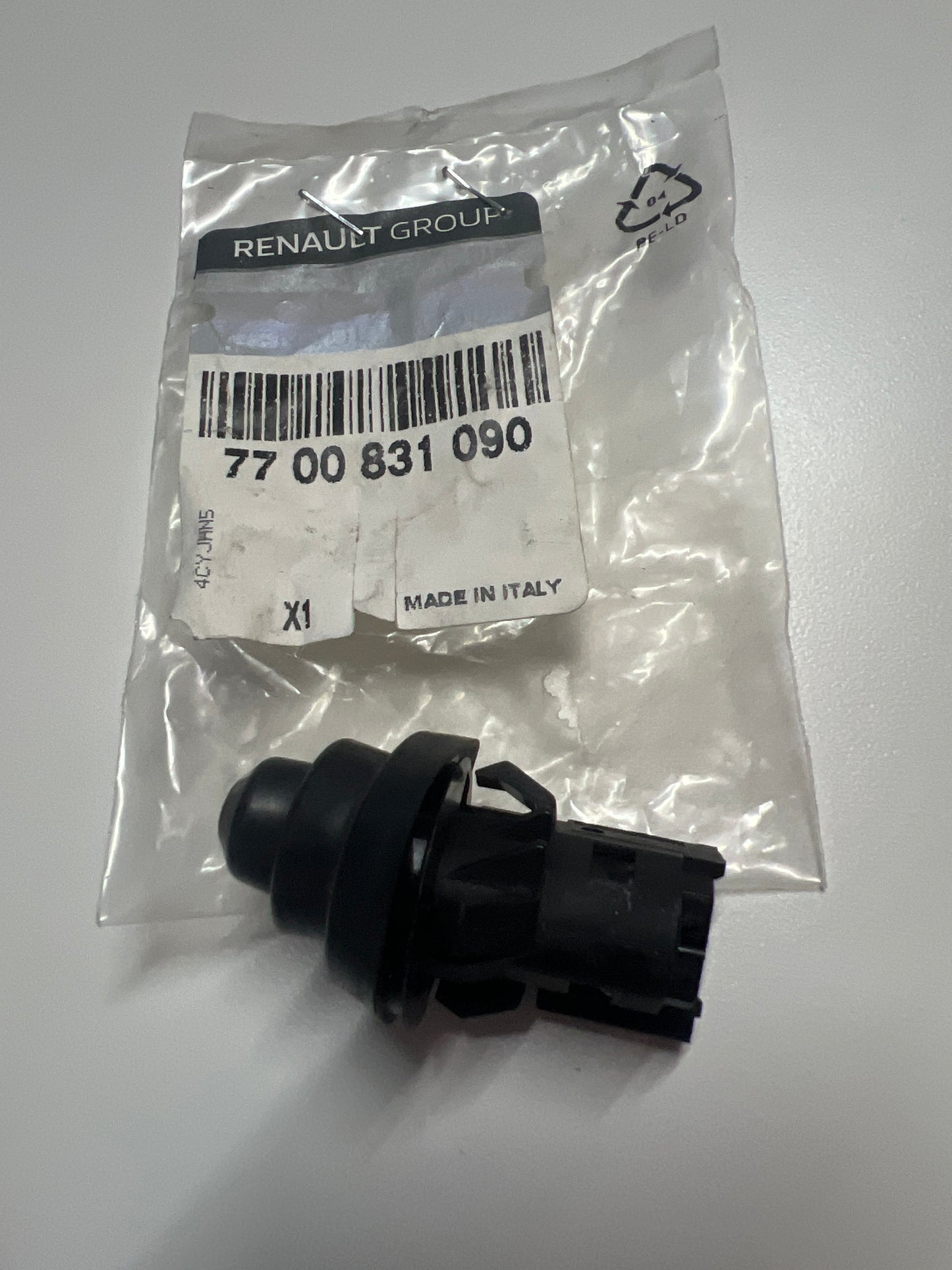 7700831090 - CONTACTOR PUERTA - Renault