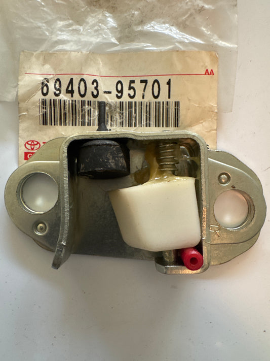 69403-95701, 64903-95701; STOPPER SUB-ASSY, BACK DOOR SIDE FEMALE, RH toyota, Toyota - Lexus