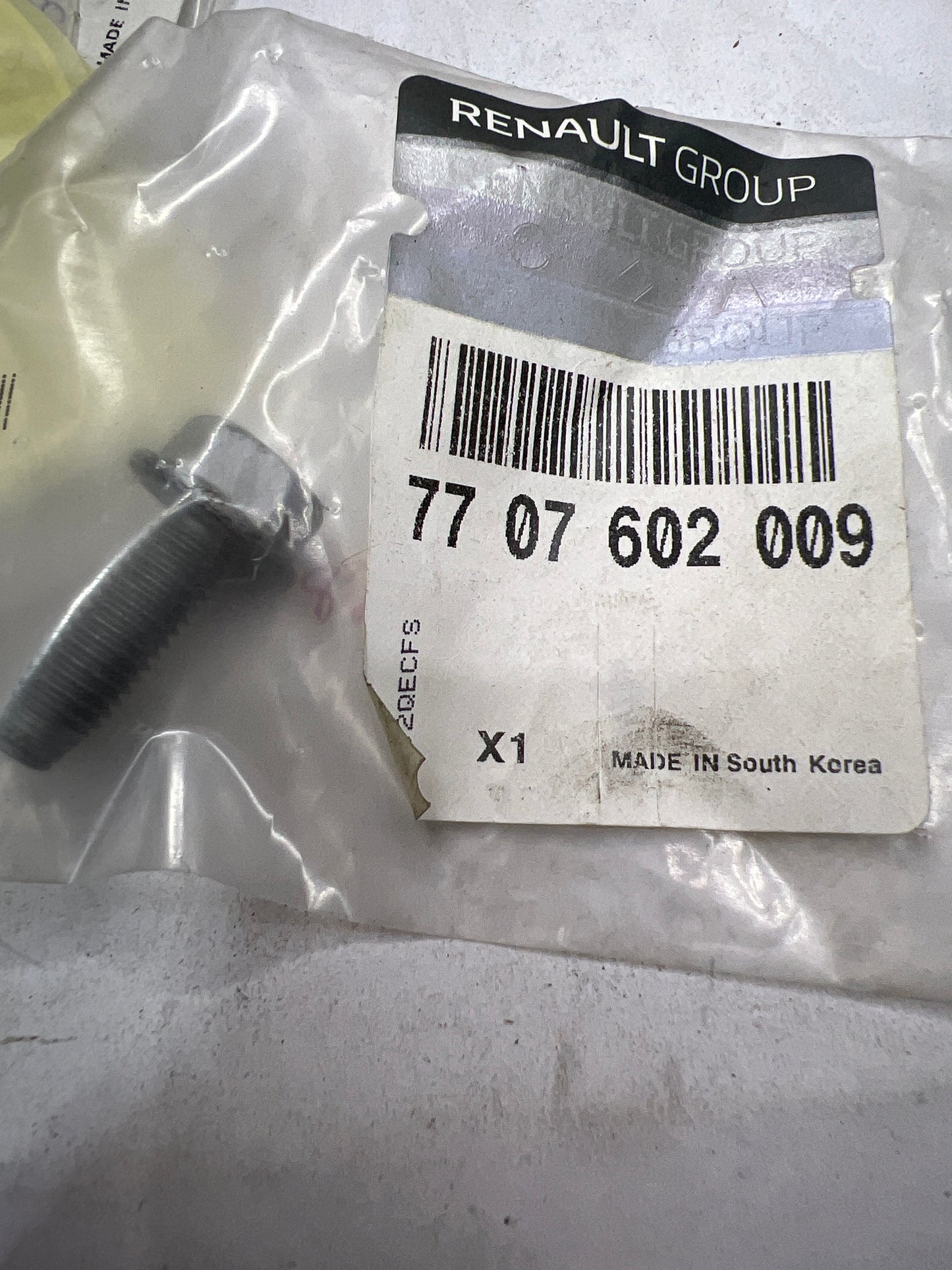 7707602009 TORNILLO M8X125 RENAULT