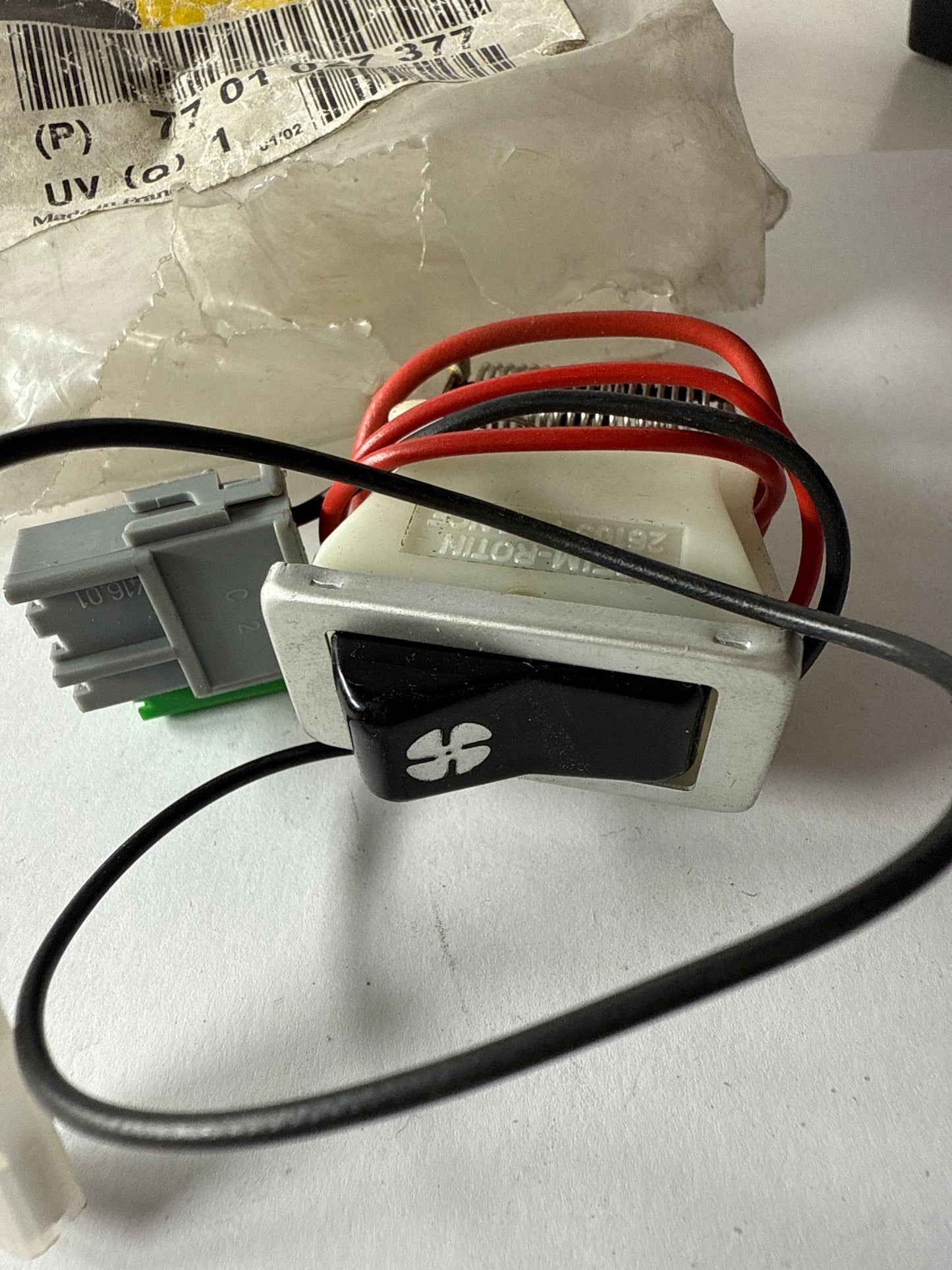 7700770298 - TOPE CERRAD PUERT - Renault