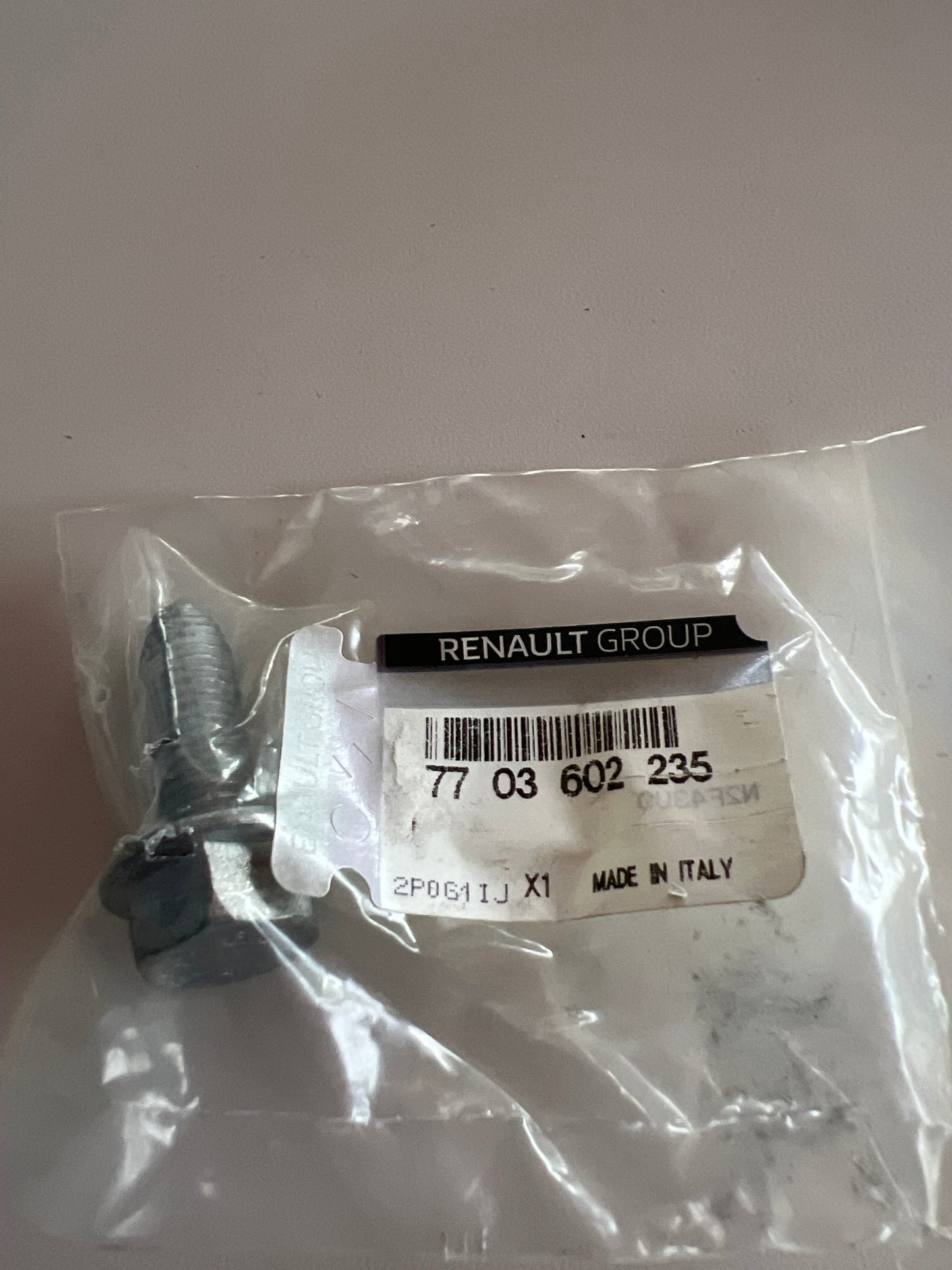 7703602235 TORNILLO H M10X RENAULT
