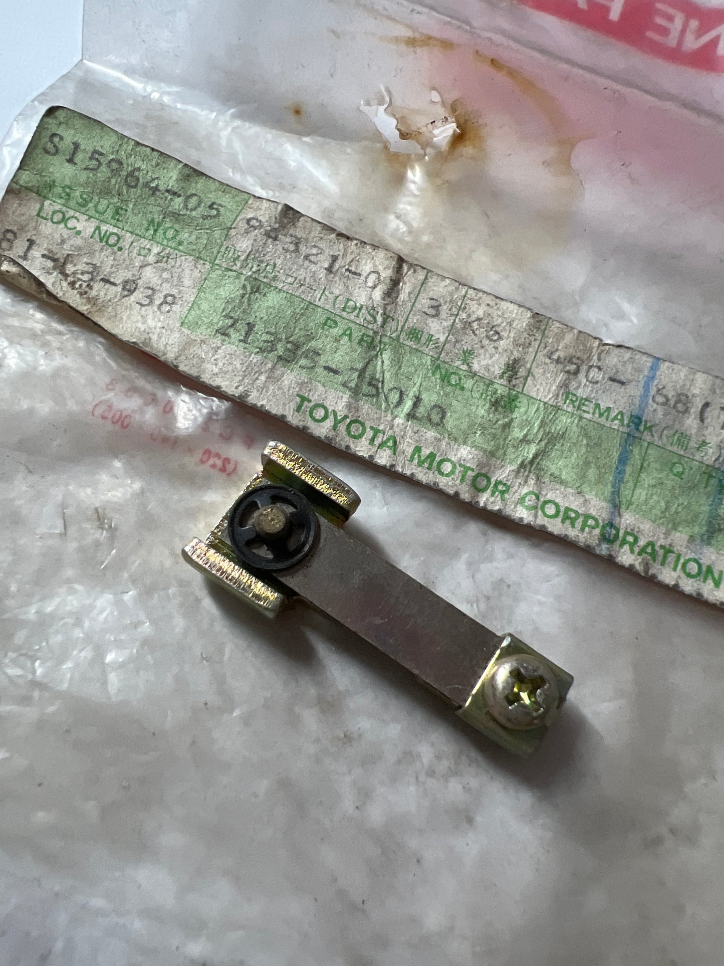 21335-25010 CARBURETOR, toyota