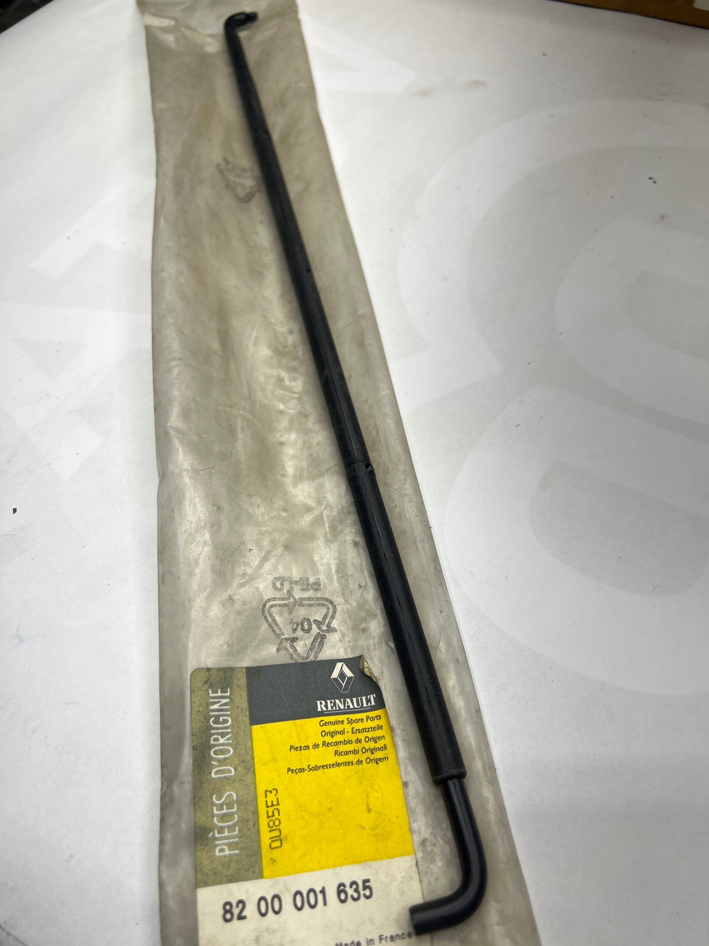 8200001635 STAY BONNET L2 RENAULT