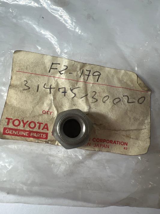 31475-30020 CLUTCH RELEASE CYLINDER, toyota