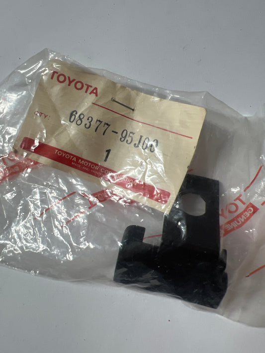 68377-95J00 SLIDE ROLLER & RAIL, toyota