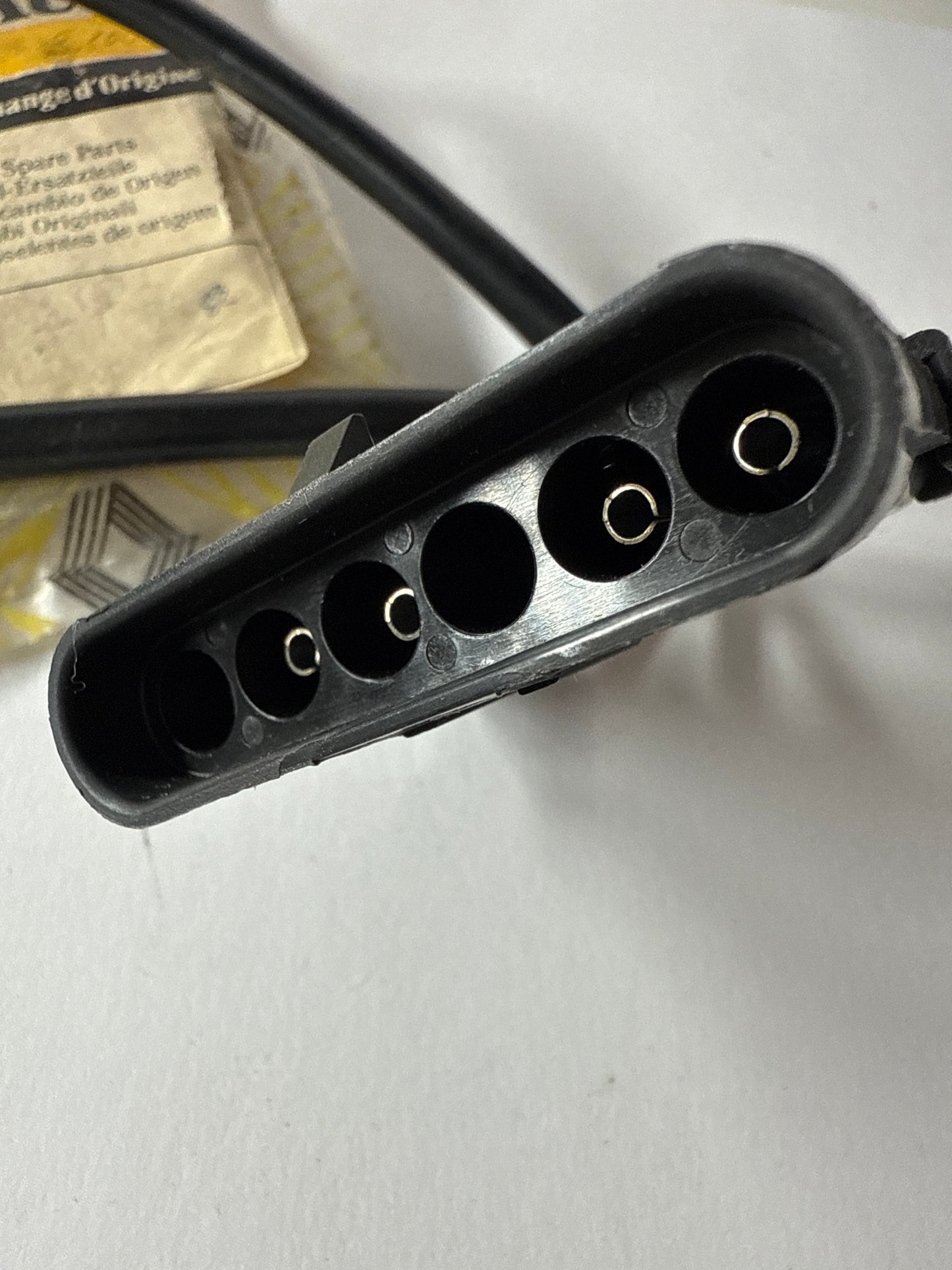 7701031381 - CABLE ENCENDIDO - Renault