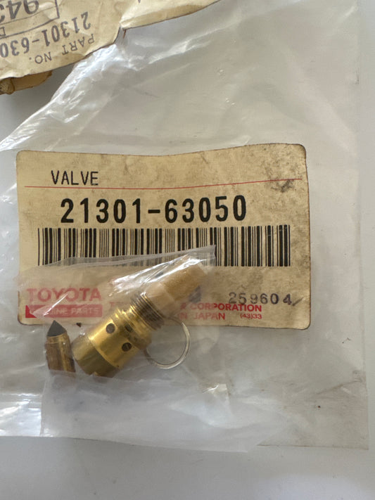 21301-63050 CARBURETOR, toyota