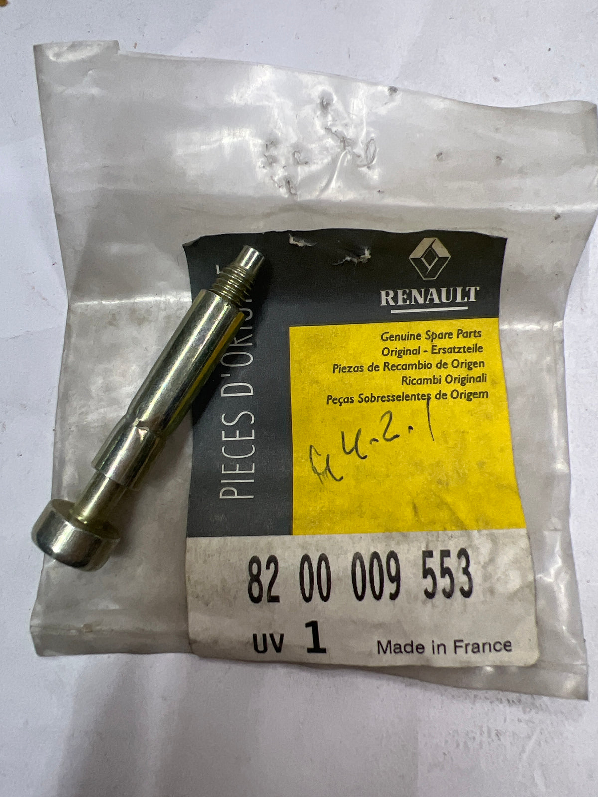 Perno de fijación Renault 8200009553