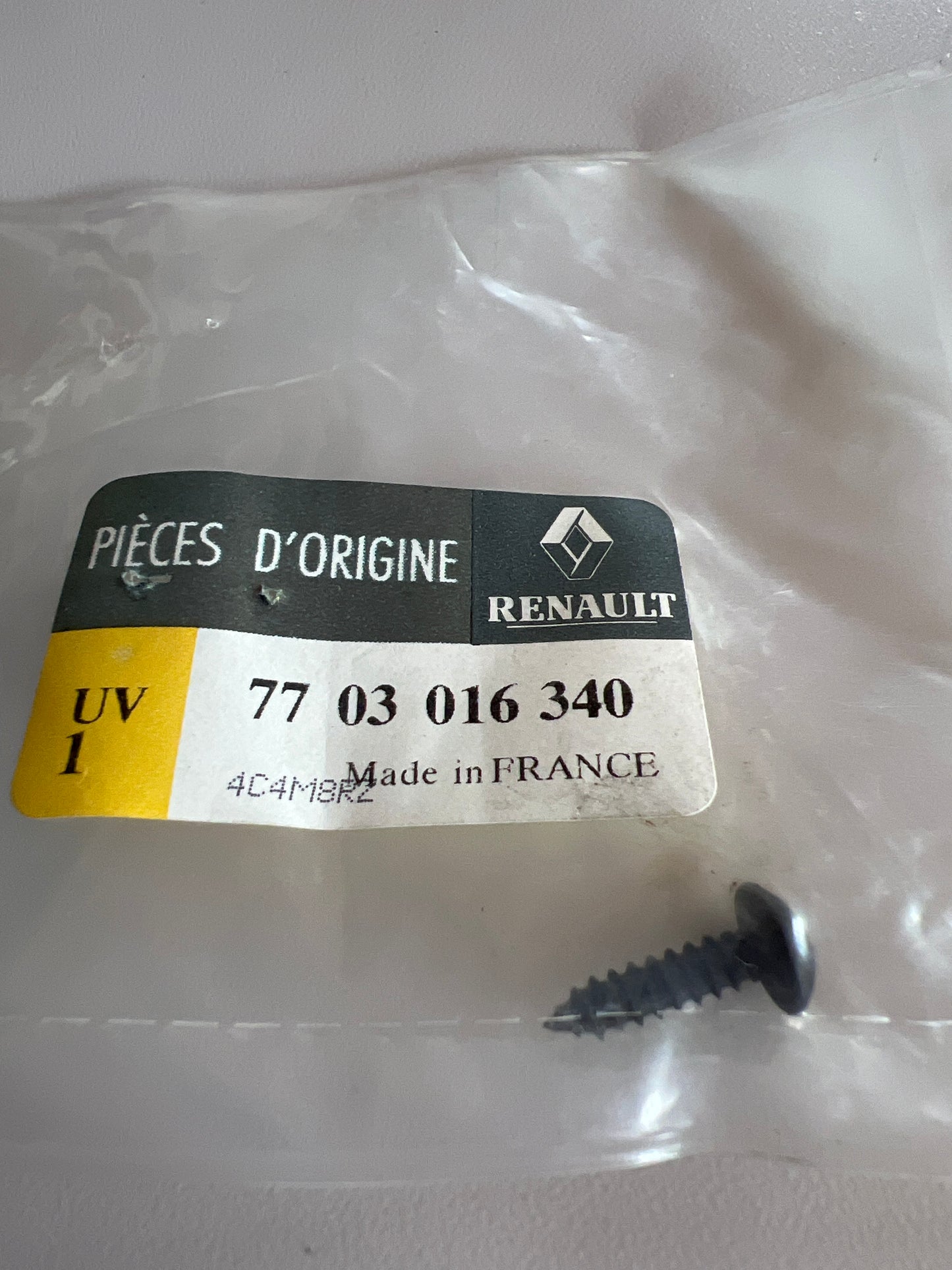 7703016340 - TORNILLO - Renault