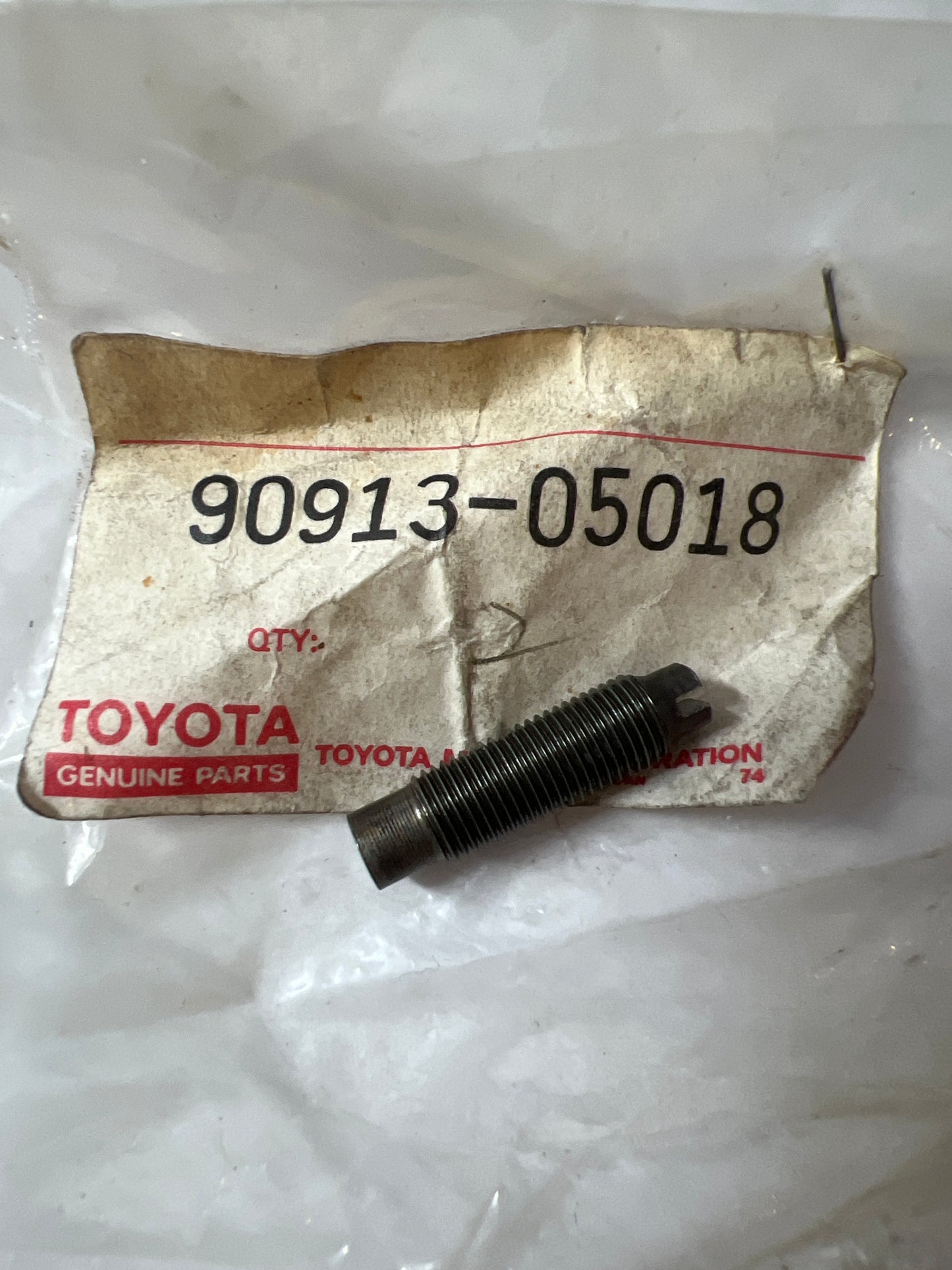 90913-05011 CAMSHAFT & VALVE, toyota