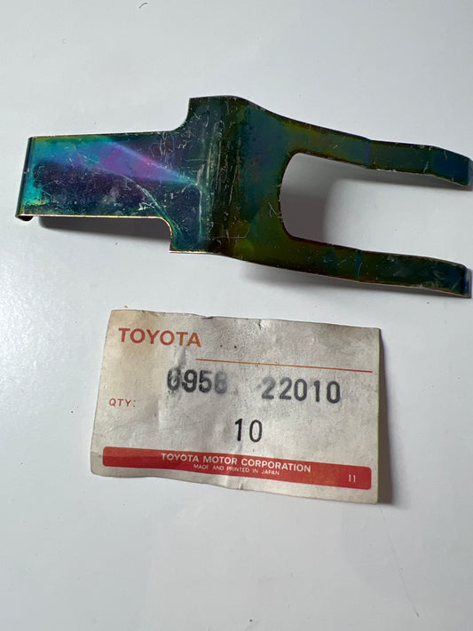 69561-22010, RETENEDOR, CILINDRO DE BLOQUEO, Toyota - Lexus