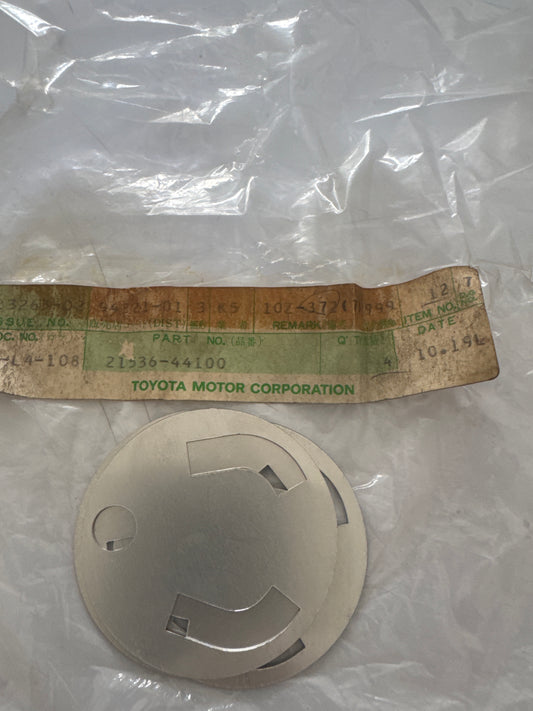 21536-44100 CARBURETOR, toyota