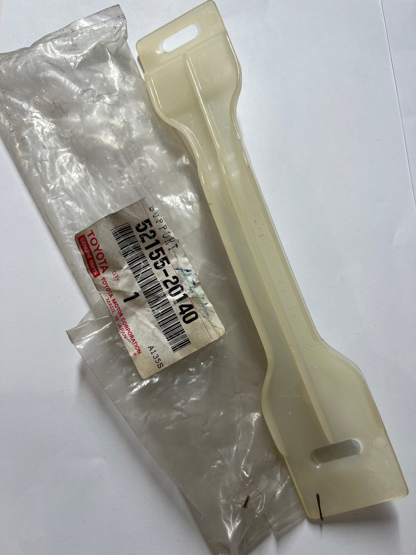 52155-20140 REAR BUMPER & BUMPER STAY, toyota