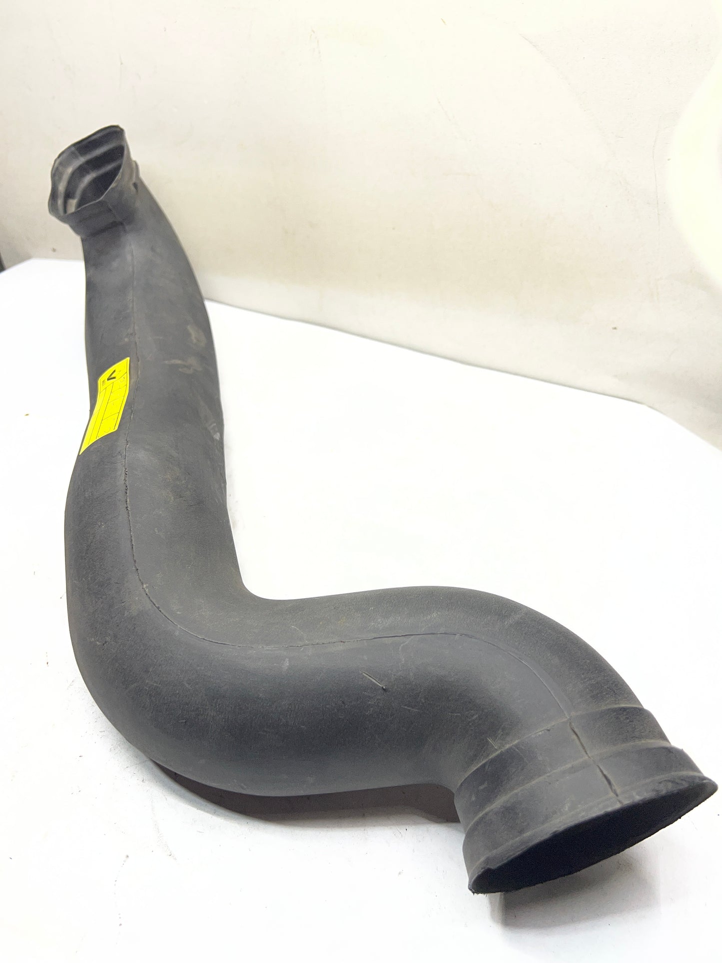 7700784513 KALORİFER BORUSU F RENAULT
