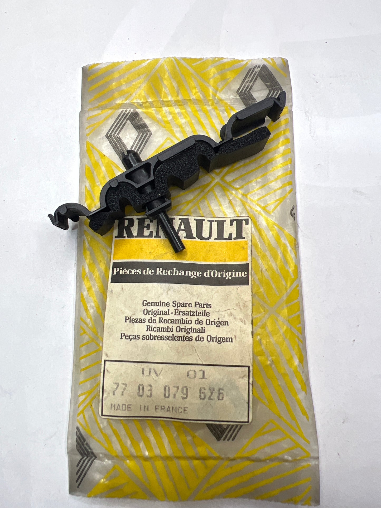 7703079626 GRAPA B/HOSE RENAULT