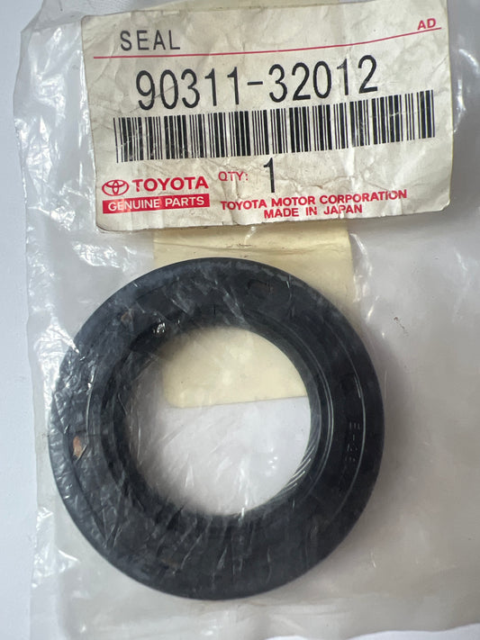 90311-32012 CLUTCH HOUSING & TRANSMISSION CASE (MTM), toyota