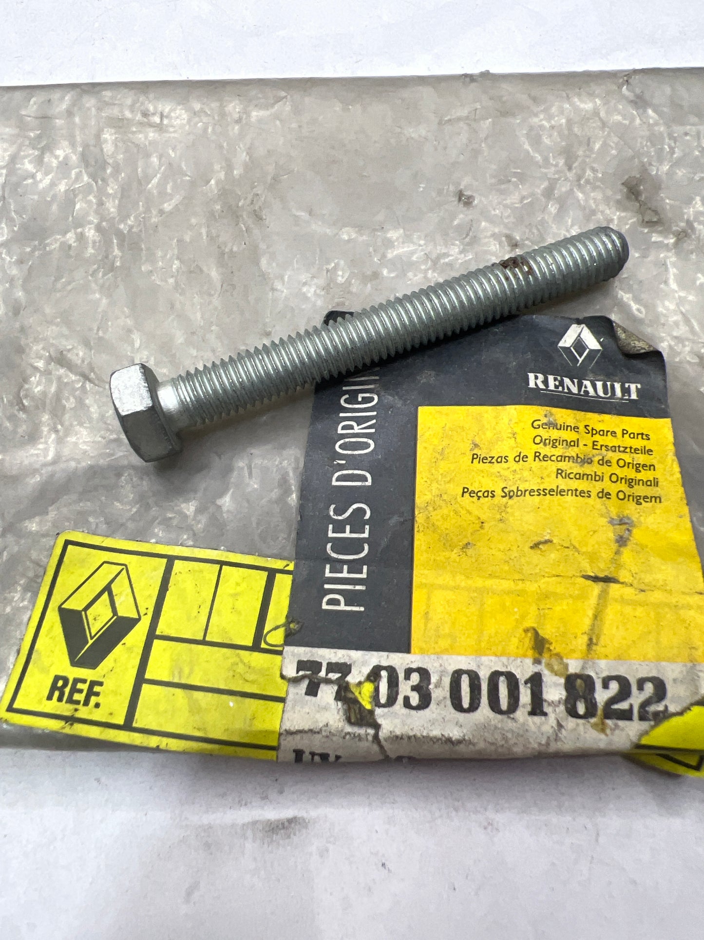 7703001822 - TORNILLO M8X70 - Renault