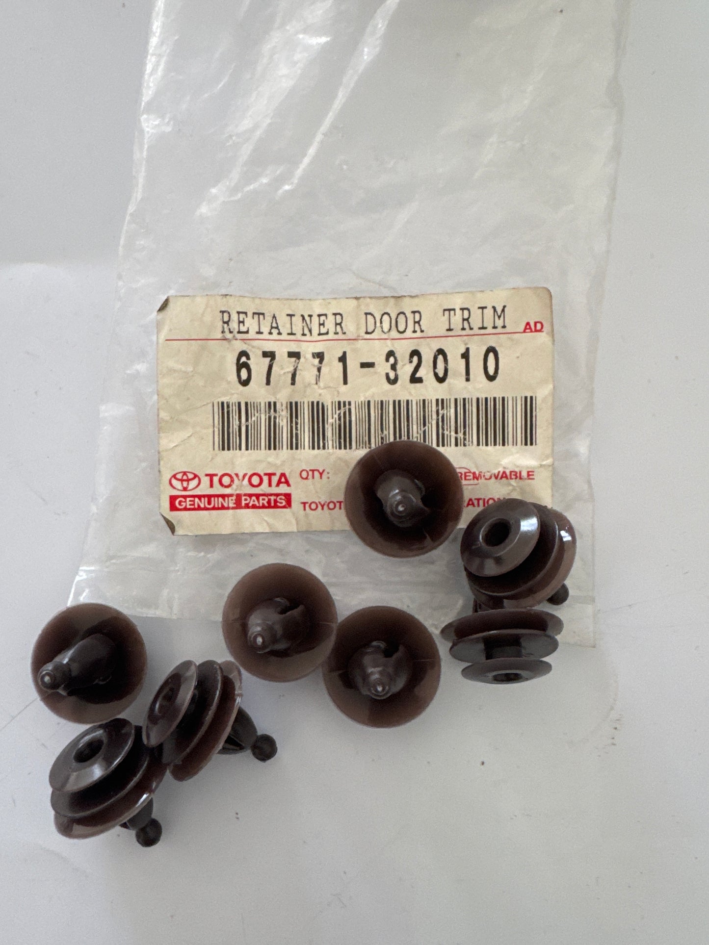 67771-32010 INSIDE TRIM BOARD & DOOR OPENING TRIM MOULDING
64-04: DECK BOARD & DECK TRIM COVER
67-08: BACK DOOR PANEL & GLASS, toyota